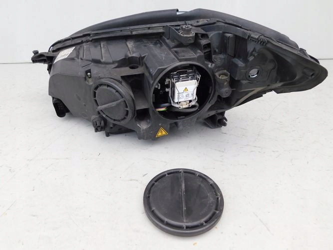 MERCEDES W221 S-KLASA XENON LIFT PRAVE PREDNE SVETLO