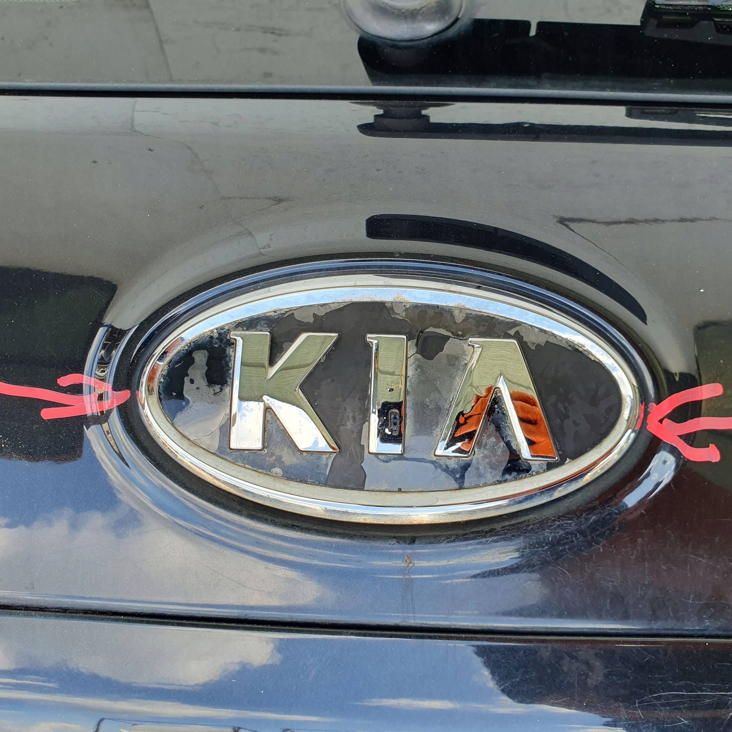 KIA Venga ZAD ZADna ZADNÁ KAPOTA