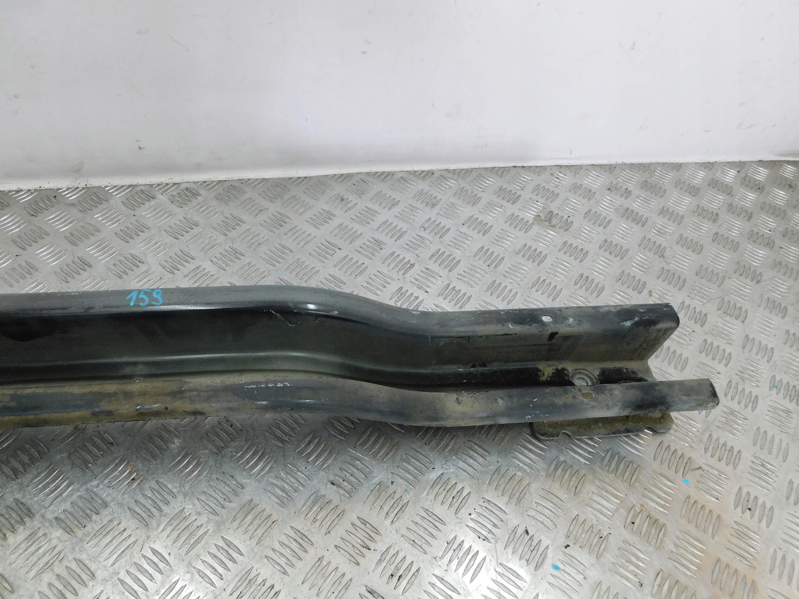 VÝSTUHA ZADNÉHO NÁRAZNÍKA ALFA ROMEO 159 KOMBI