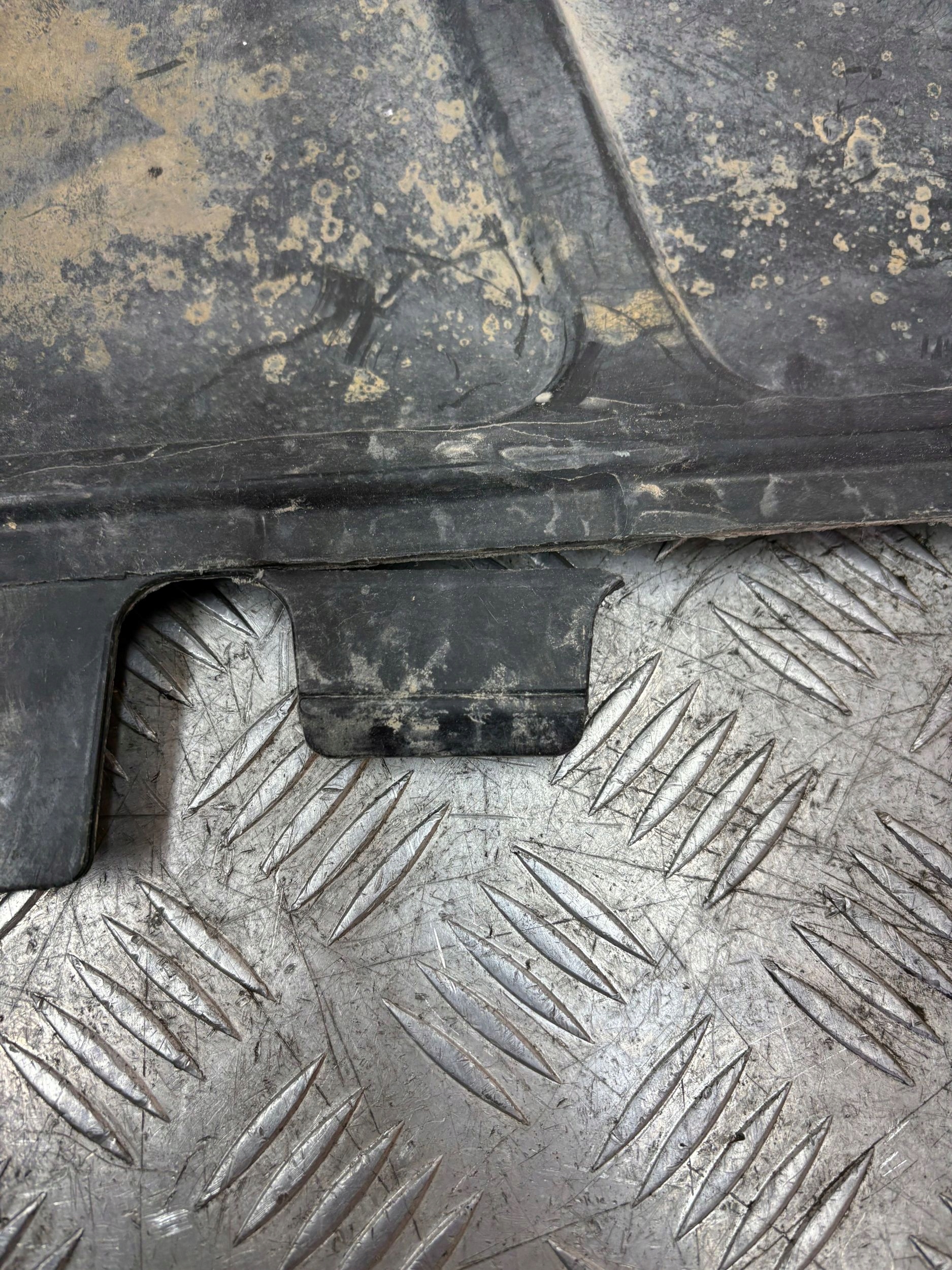 KRYT SPODNA MOTORA VW GOLF VII 5Q0825236