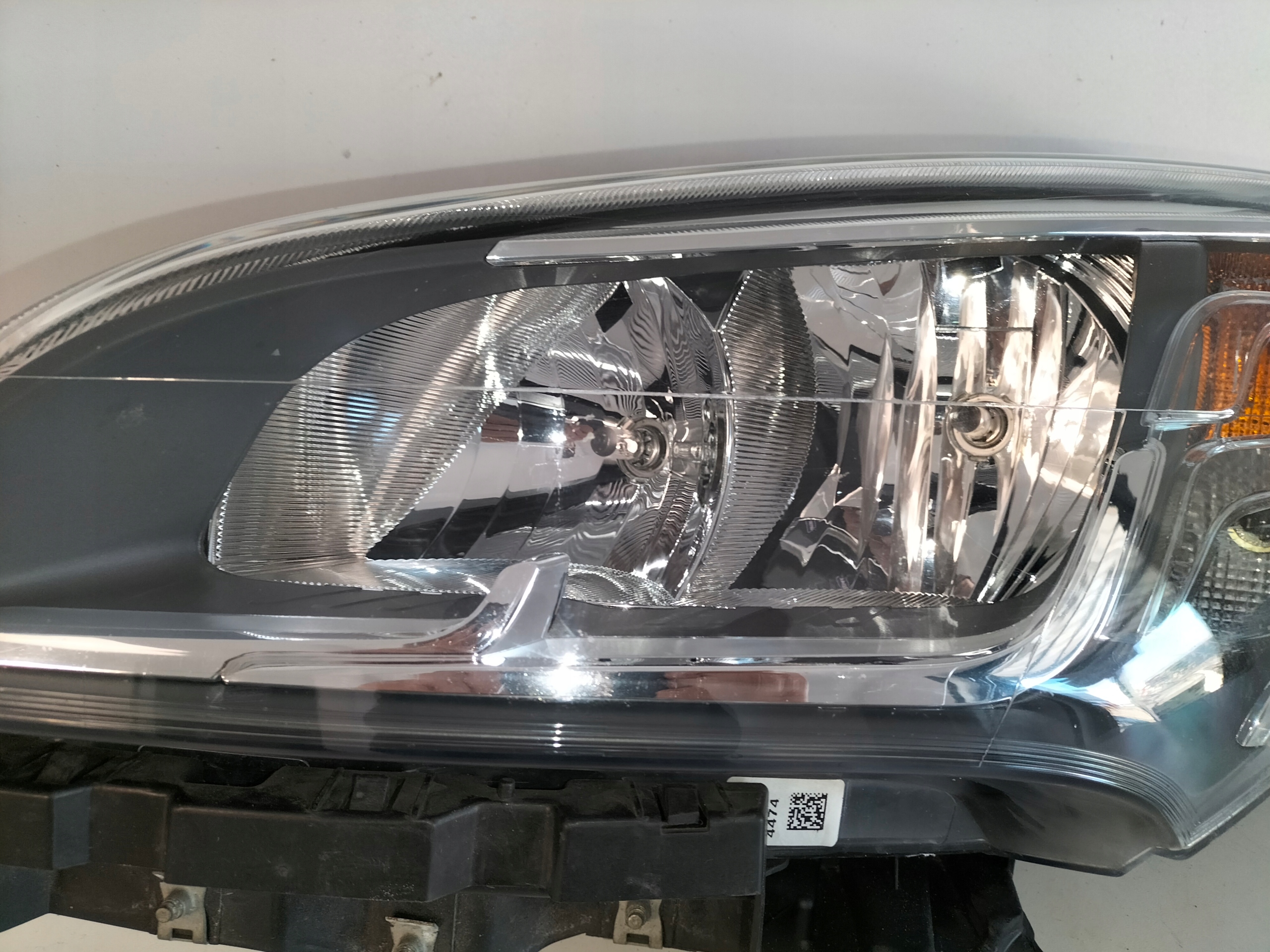 LAVE PREDNE SVETLO FIAT DOBLO II LIFT 15-