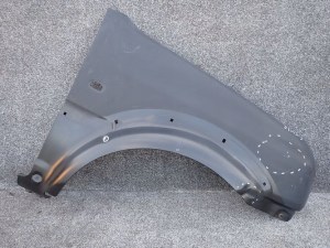 SUZUKI JIMNY 98-12 PRAVY PREDNY BLATNIK SUZUKI JIMNY 98-12 PRAVY PREDNY BLATNIK
