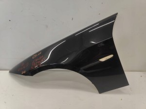 BMW e90 05-11 ĽAVÝ PREDNÝ BLATNÍK kol: black sapphire BMW e90 05-11 ĽAVÝ PREDNÝ BLATNÍK kol: black sapphire