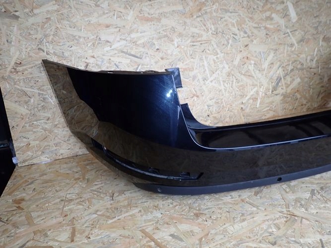 SKODA SUPERB III KOMBI 15- ZADNÝ NÁRAZNÍK