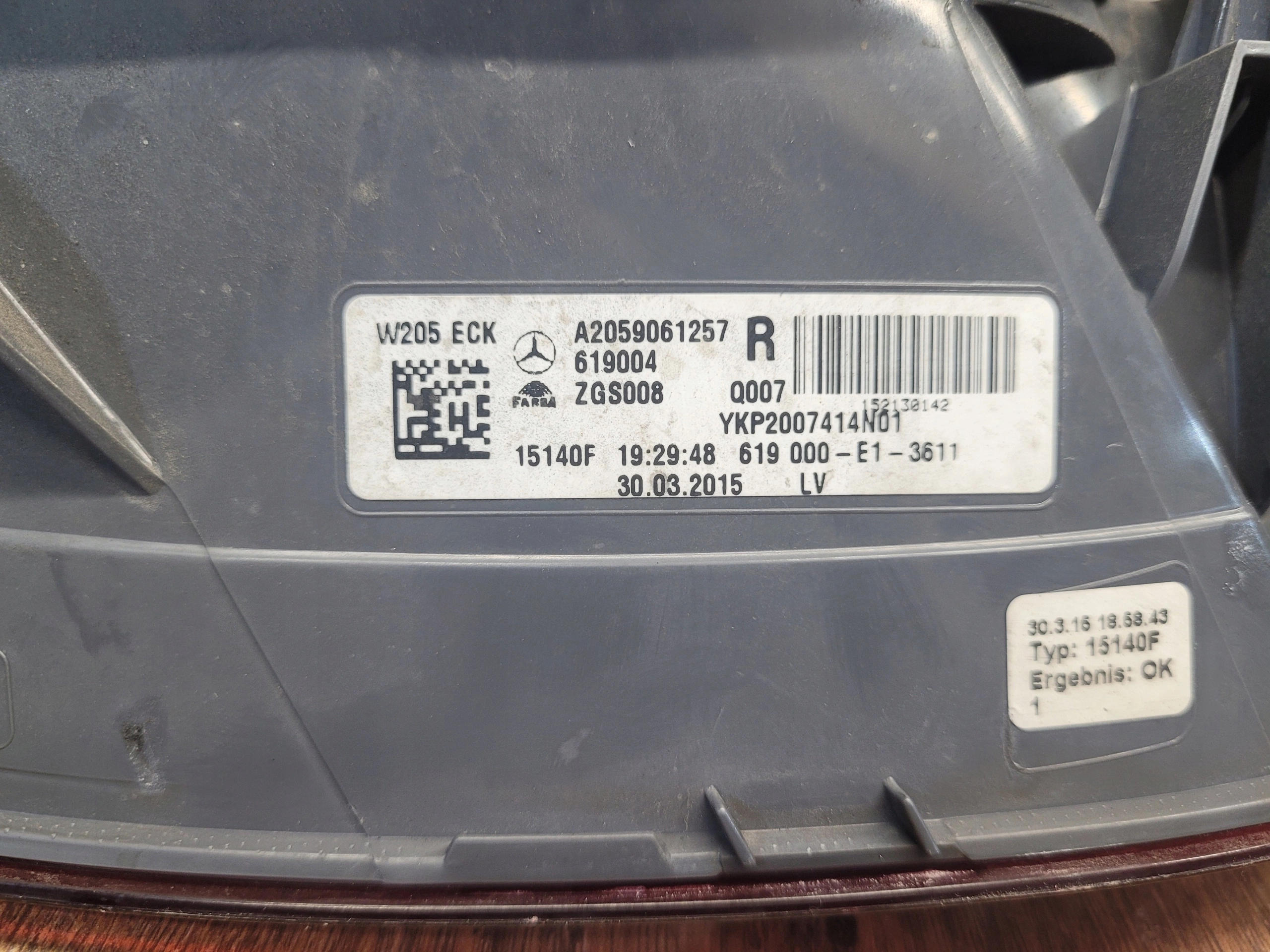 MERCEDES C 205 PRAVE ZADNE SVETLO A2059061257