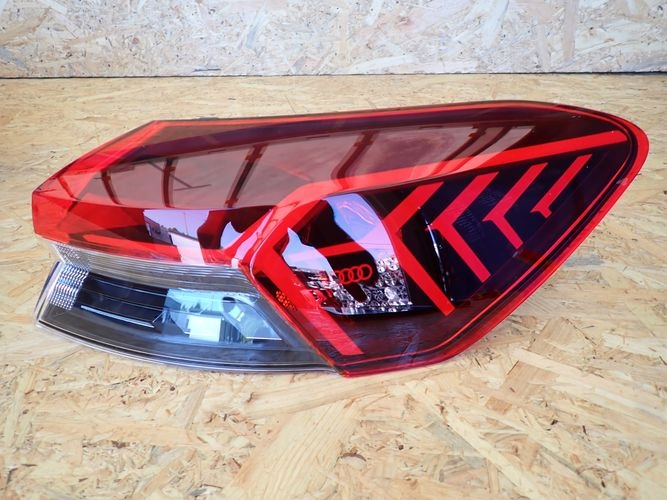 AUDI Q4 E-TRON LED PRAVE ZADNE SVETLO 89A945070
