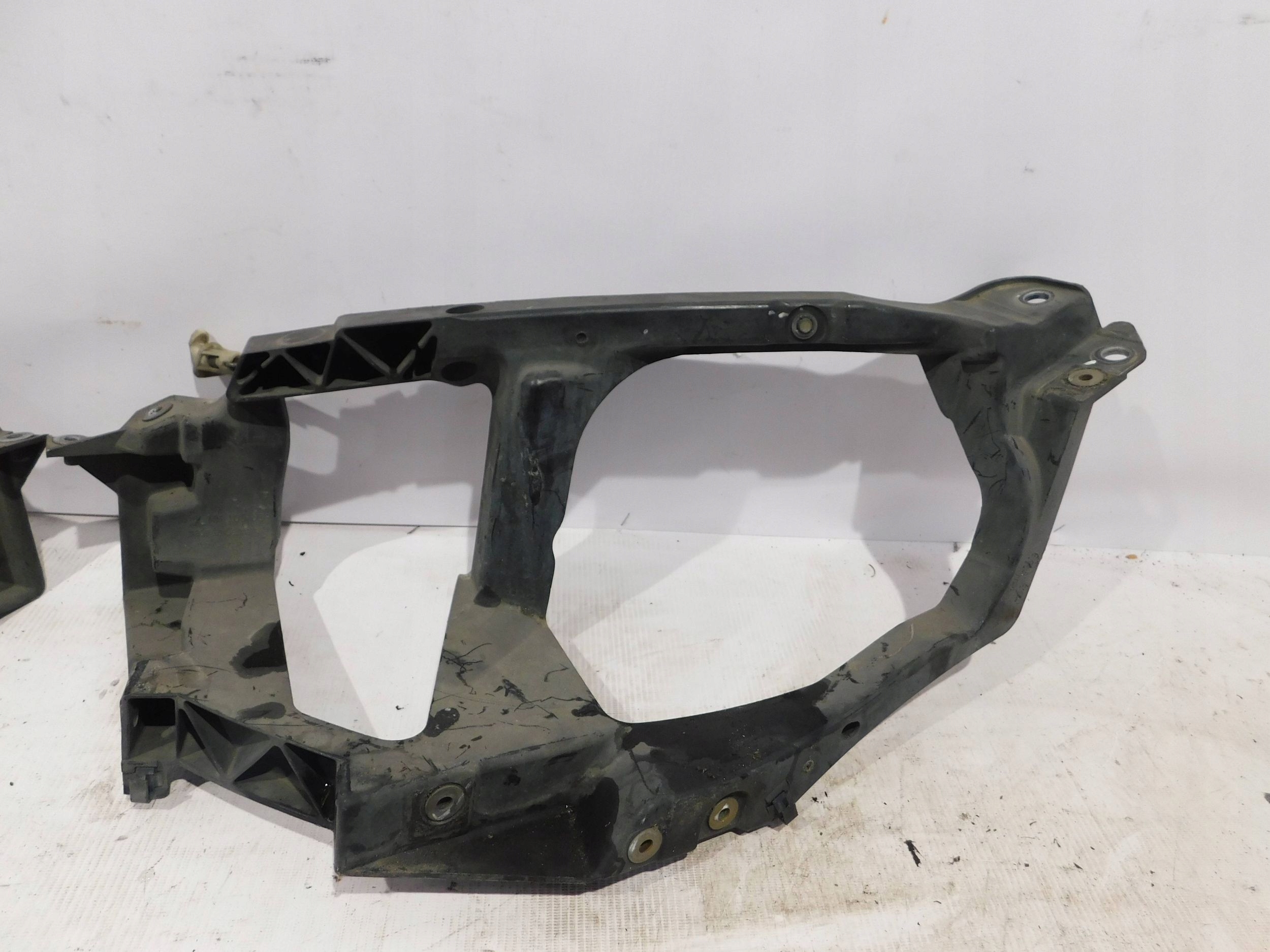 OKULAR DRZIAK LAMPY LAVA PRAVA MITSUBISHI COLT 04-