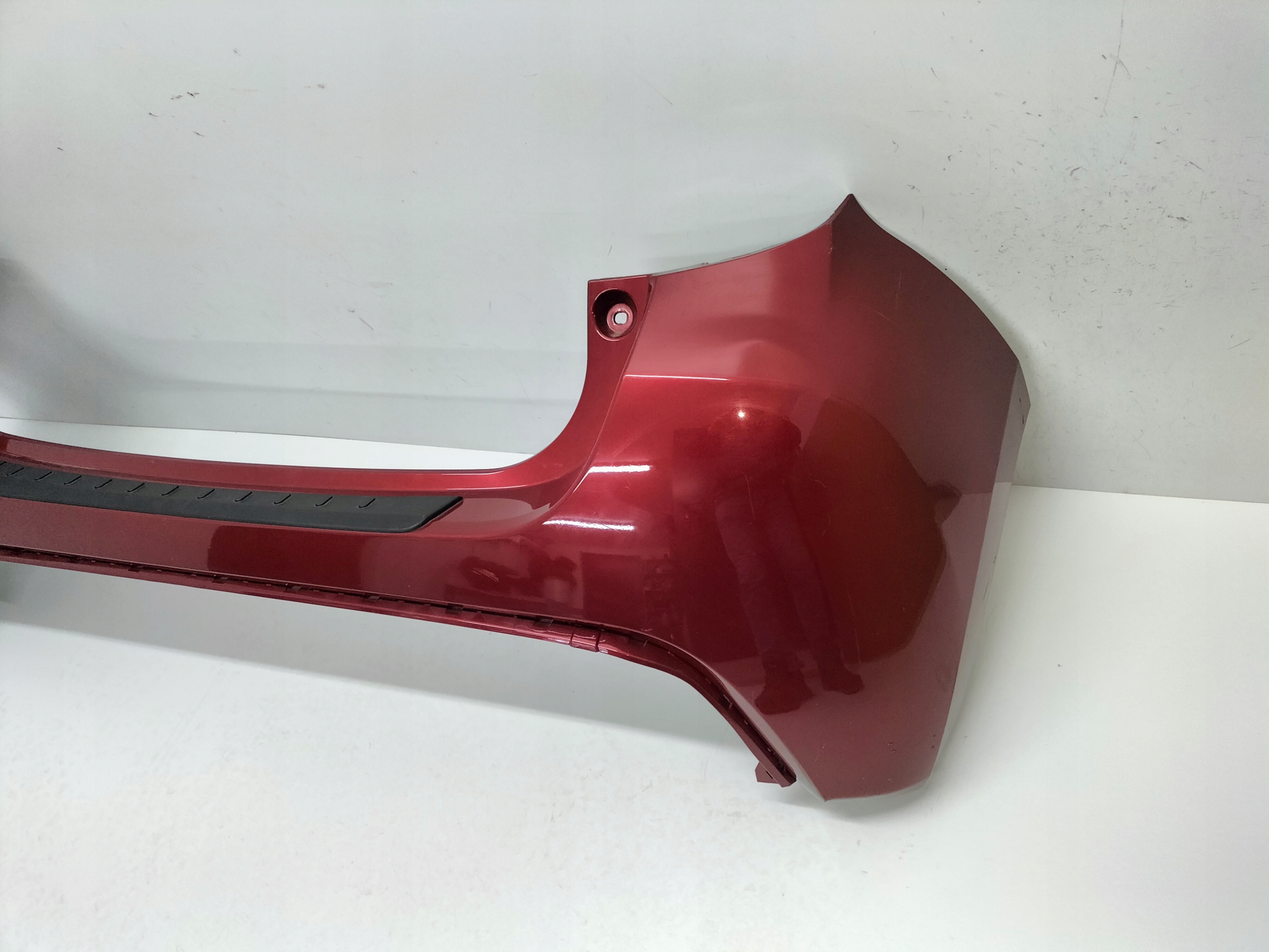 ZADNÝ NÁRAZNÍK TOYOTA YARIS IV 20-