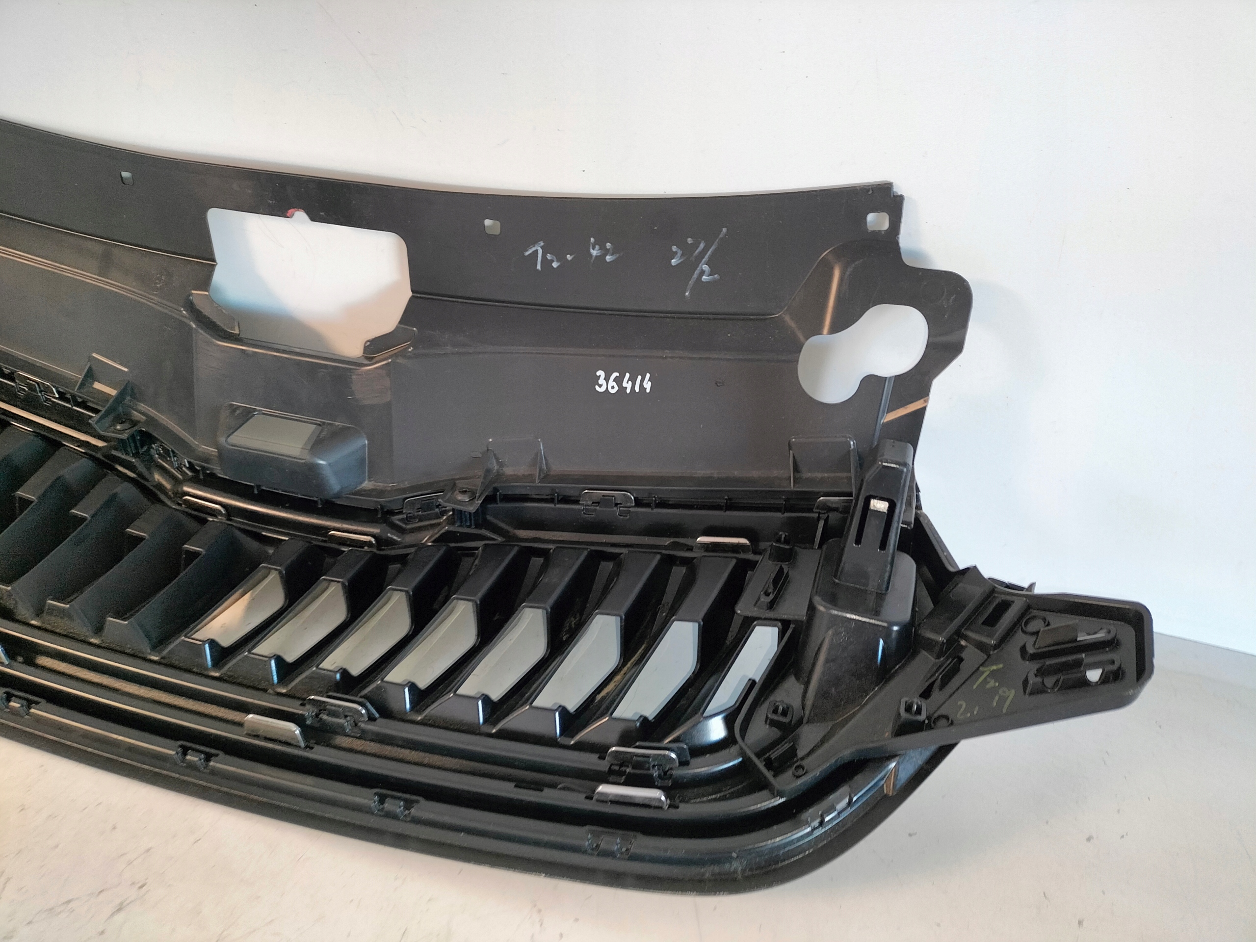 MRIEZKA LISTA SKODA RAPID LIFT II 20-