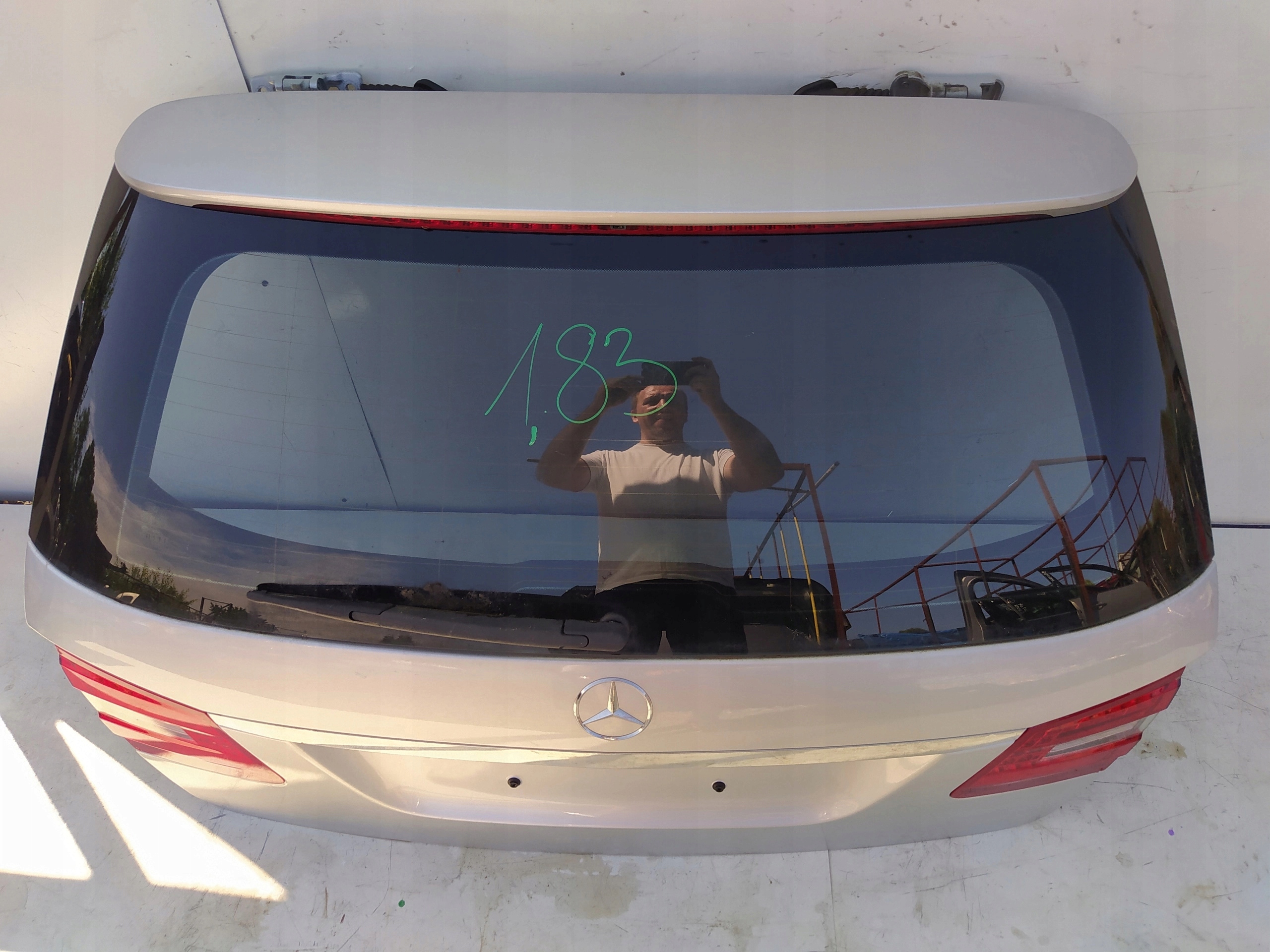 MERCEDES E W212 KOMBI ZADNÁ KAPOTA