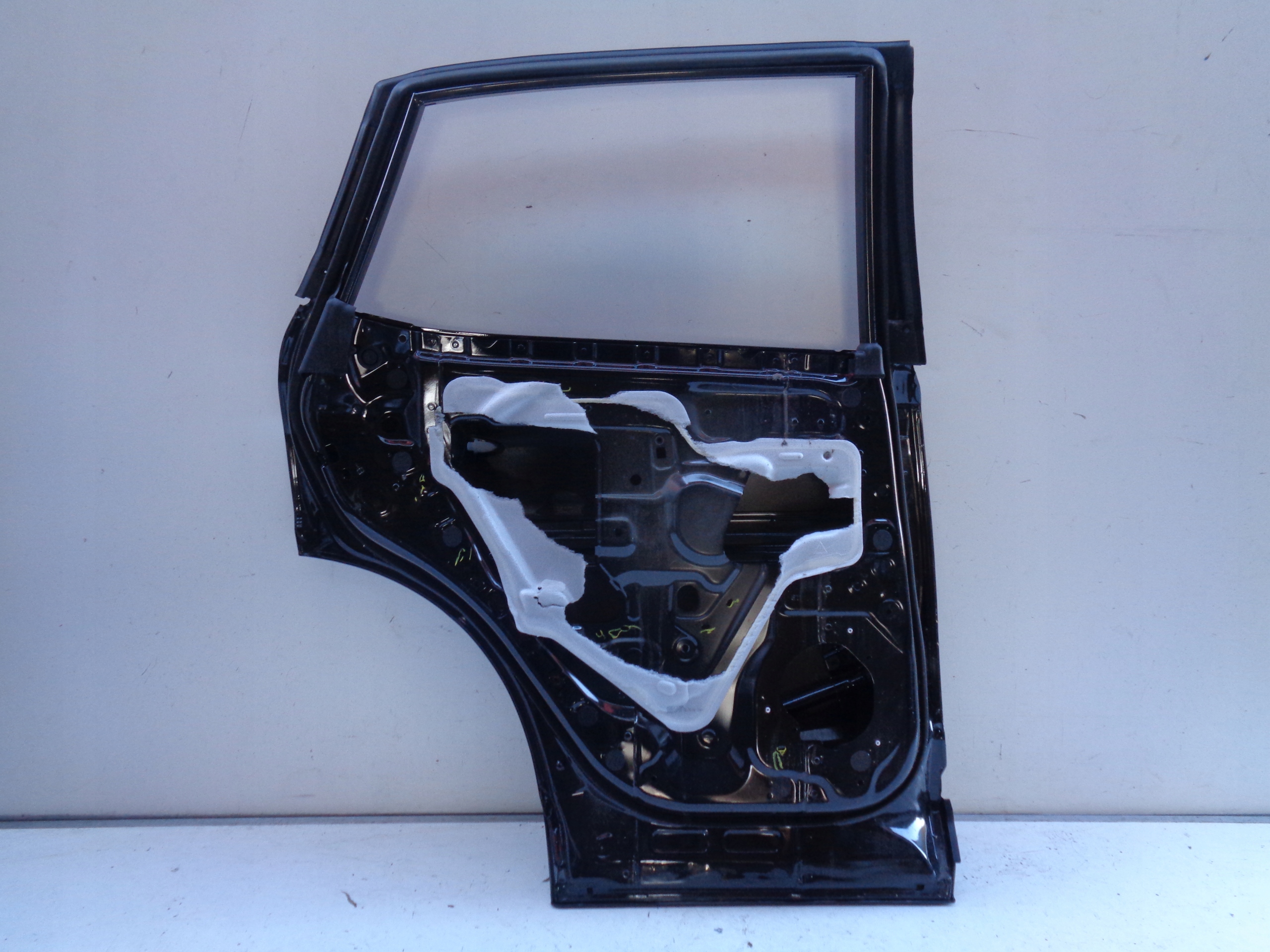 ĽAVÉ ZADNÉ DVERE NISSAN QASHQAI III 22- NR 39062