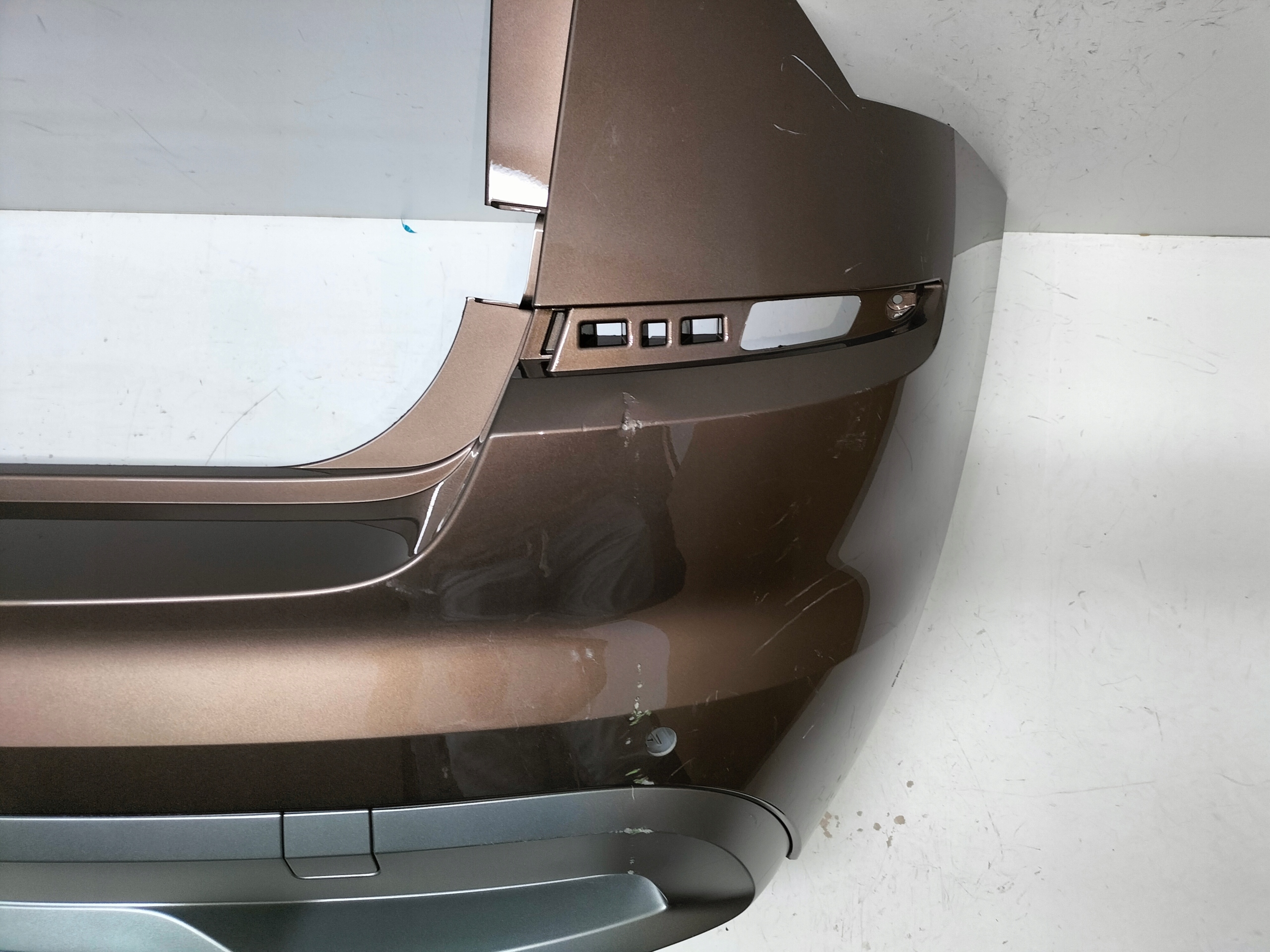 ZADNÝ NÁRAZNÍK SKODA KAMIQ 19-