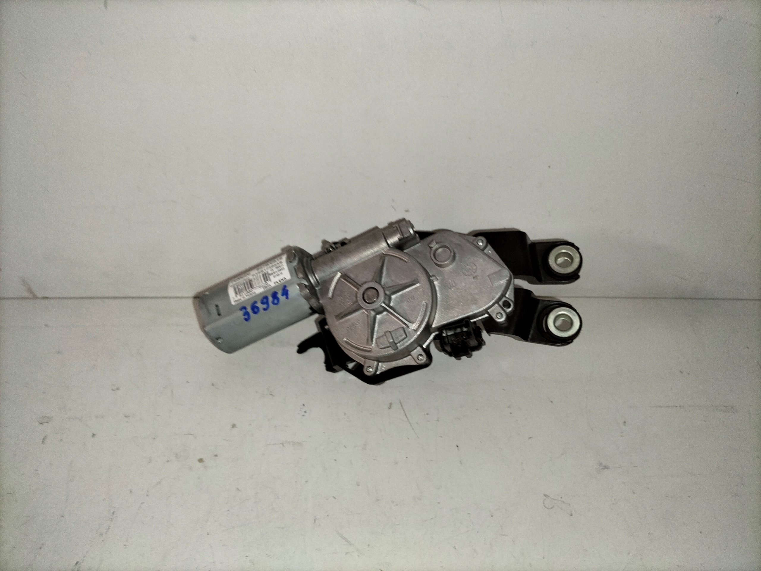 MOTORCEK STIERACOV ZADNEJ KAPOTY FORD FOCUS MK4 18- KOMBI