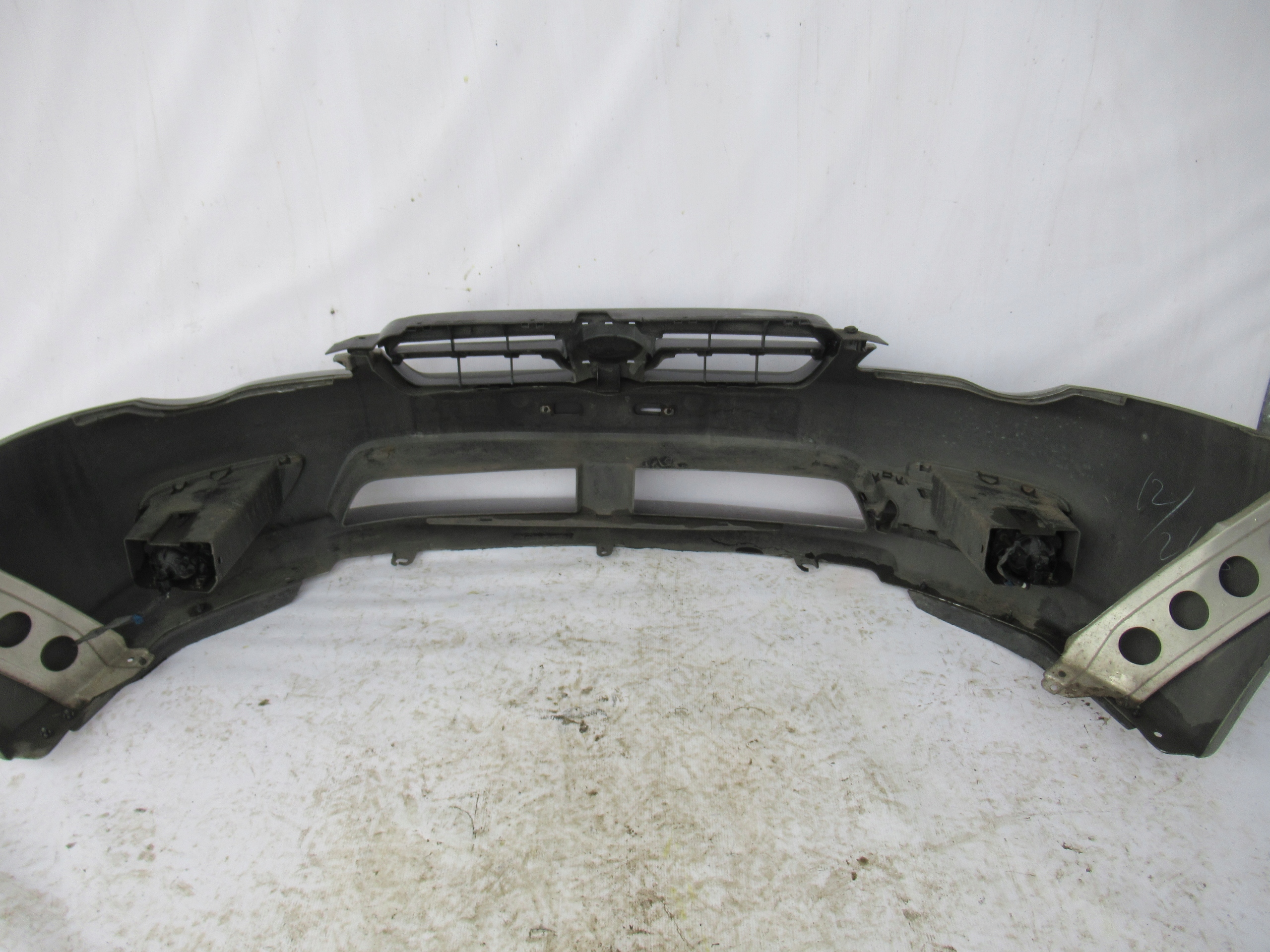 PREDNÝ NÁRAZNÍK SUBARU LEGACY 07-