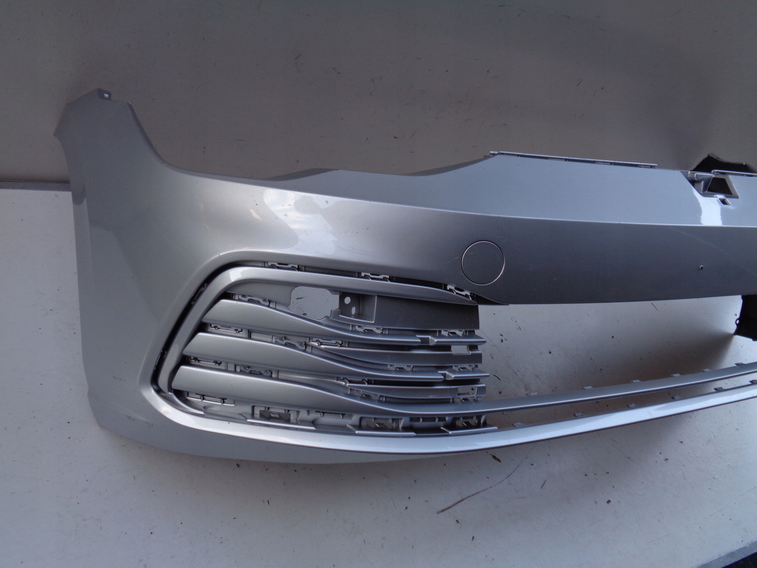 PREDNÝ NÁRAZNÍK VW GOLF VIII 8 5H 5H0 20- NR 37691