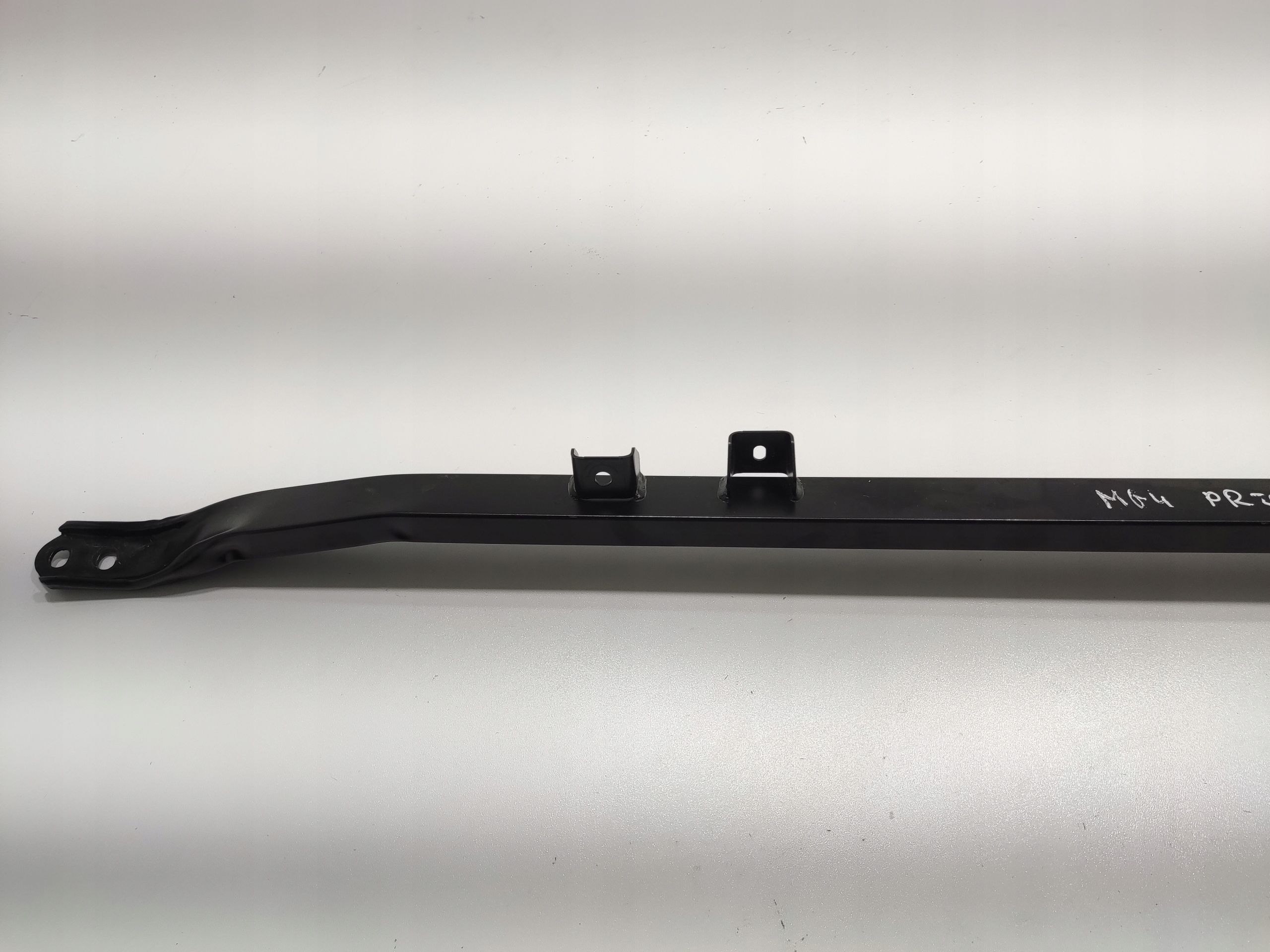 VÝSTUHA DRŽIAK ROZPÓRKA PREDNÝA MG4 MG 4 2022-2025