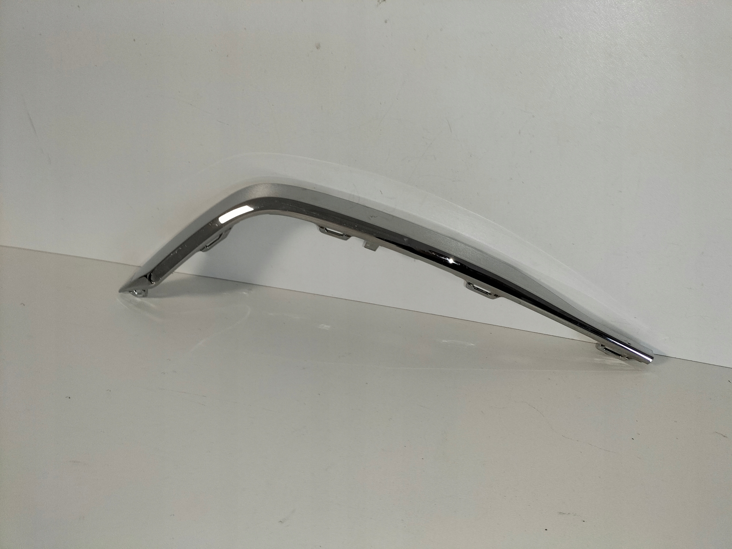 LISTA CHROM SPOJLERa NÁRAZNÍKA ZADNA LAVA VW GOLF 8 VIII LIFT 24- HB