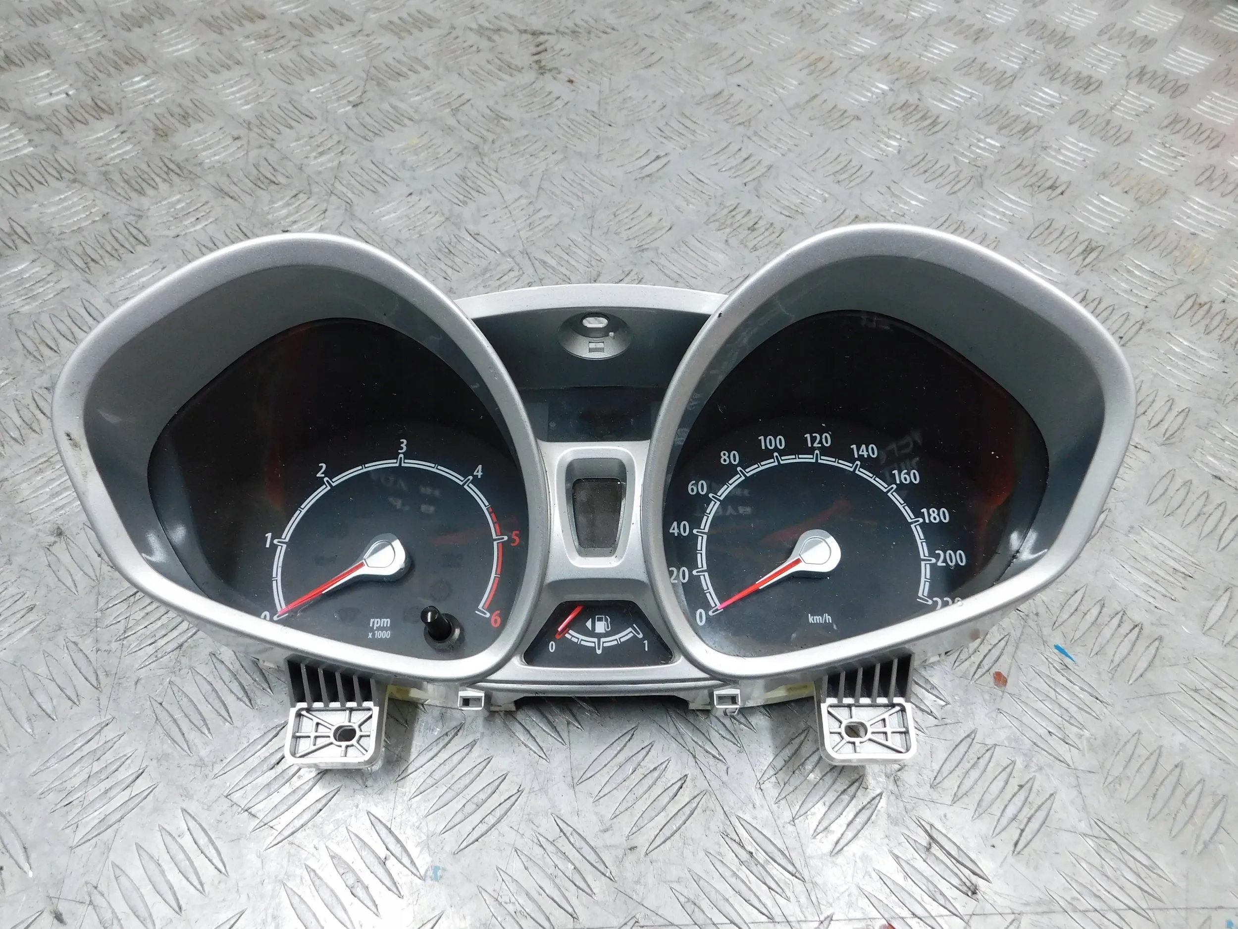 TACHOMETER BUDIKY FORD FIESTA MK7 1.25 8A6T-10849-GH