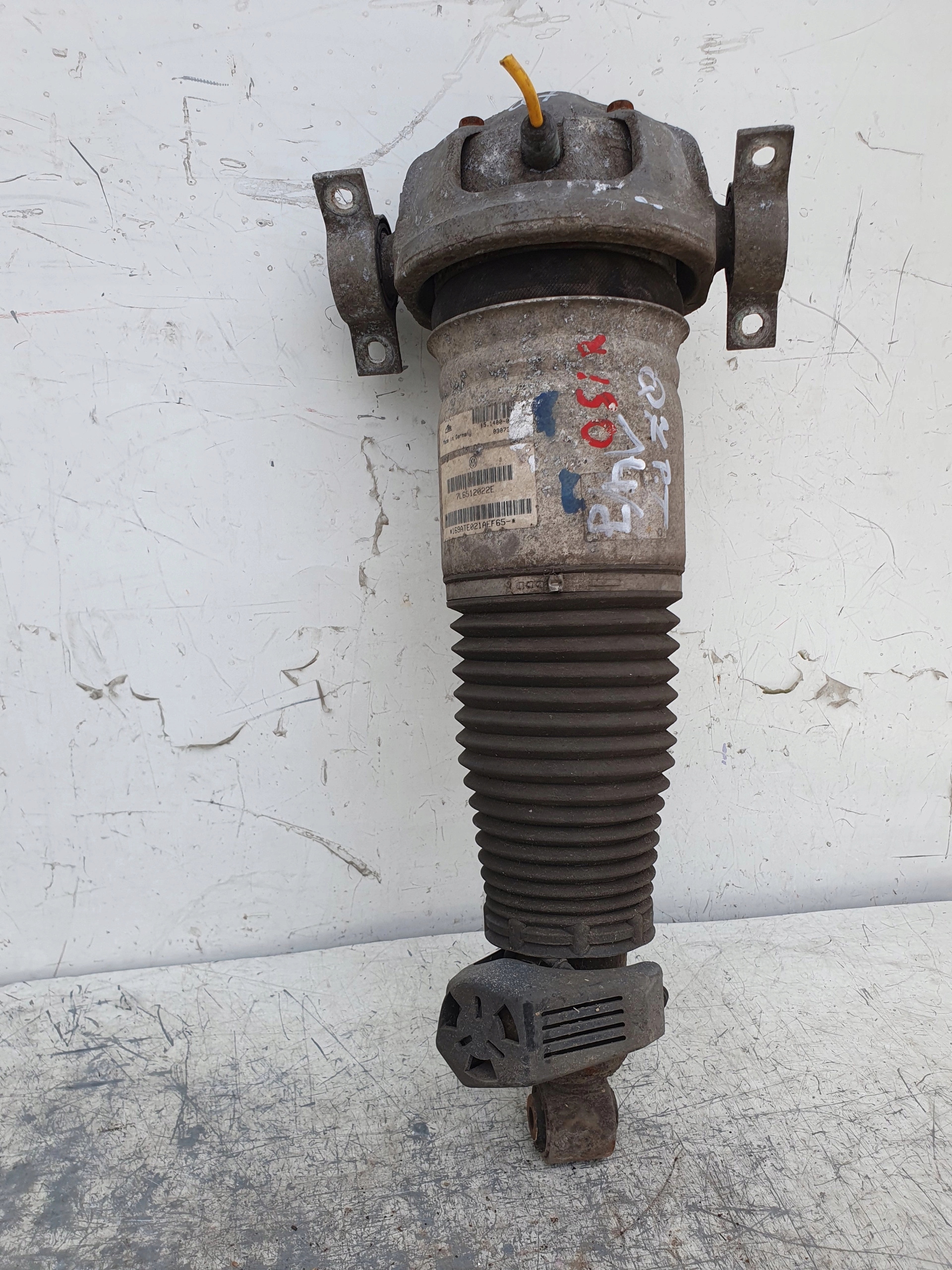 AUDI Q7 4L MECH ZADNA PRAVY 7L6512022E