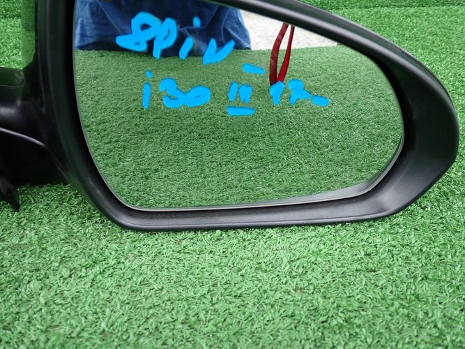 HYUNDAI I30 III 17- PRAVE ZRKADLO 8 PIN