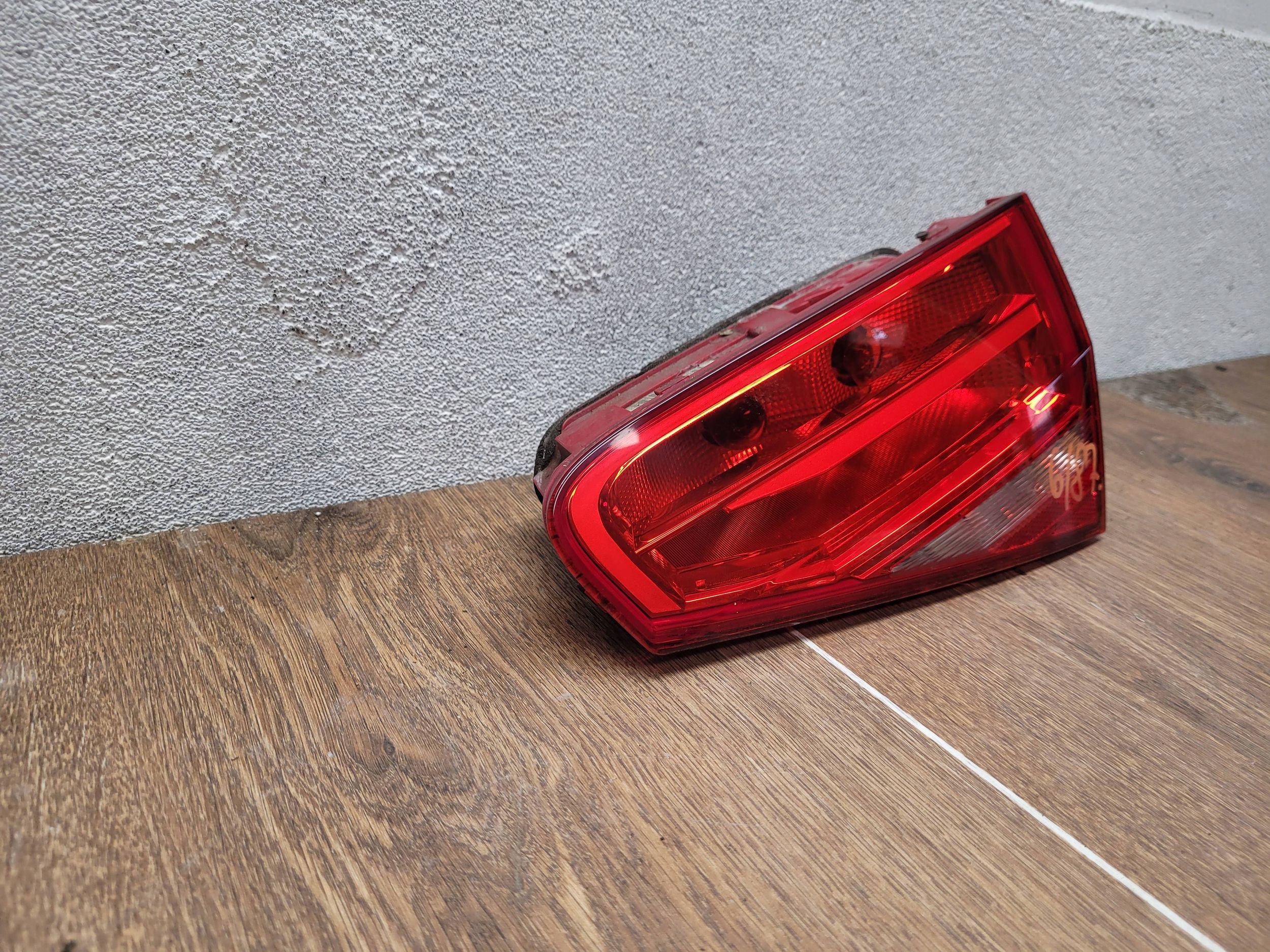 Audi A4 S4 B8 8K LIFT SEDAN 8K5945094 PRAVÉ ZADNÉ SVETLO ZADNA