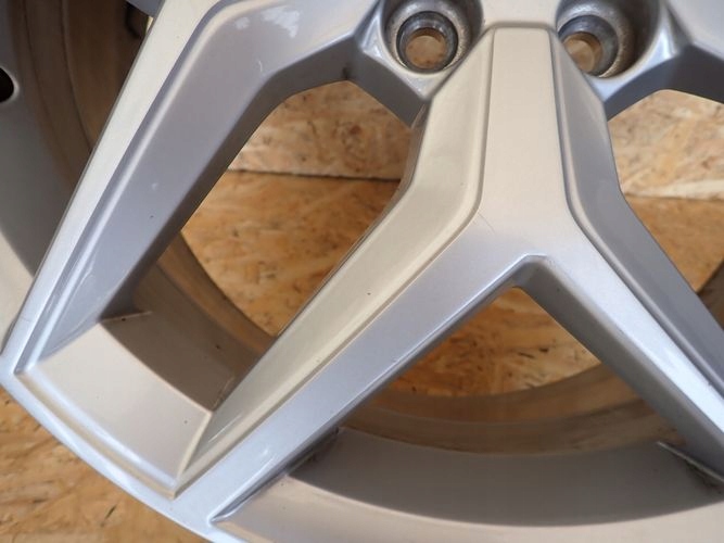 SEAT IBIZA 6F0 7Jx17 ET51 5×100 HLINIKOVY DISK ELEKTRON