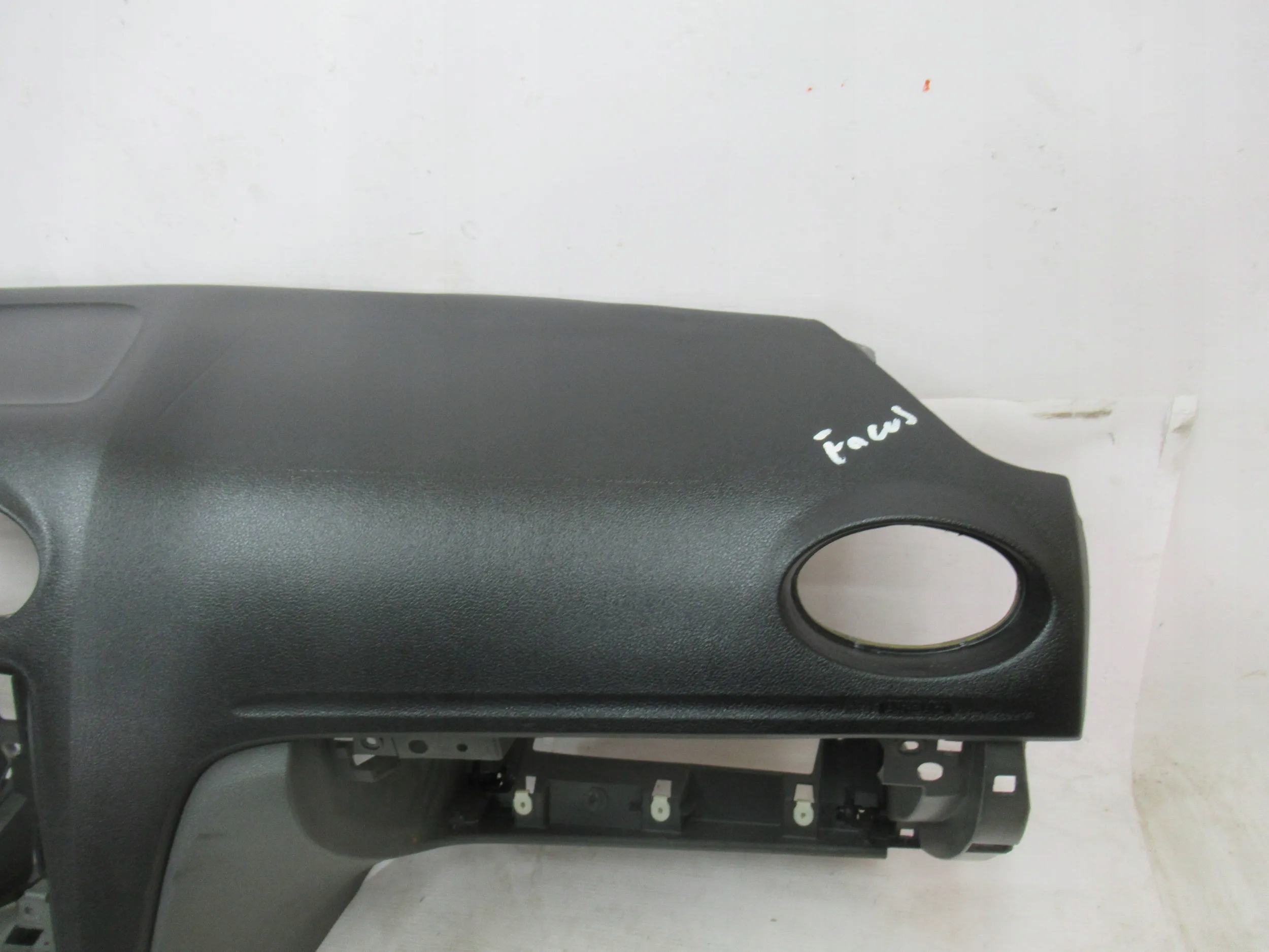 PRÍSTROJOVÁ DOSKA AIRBAG FORD FOCUS MK2