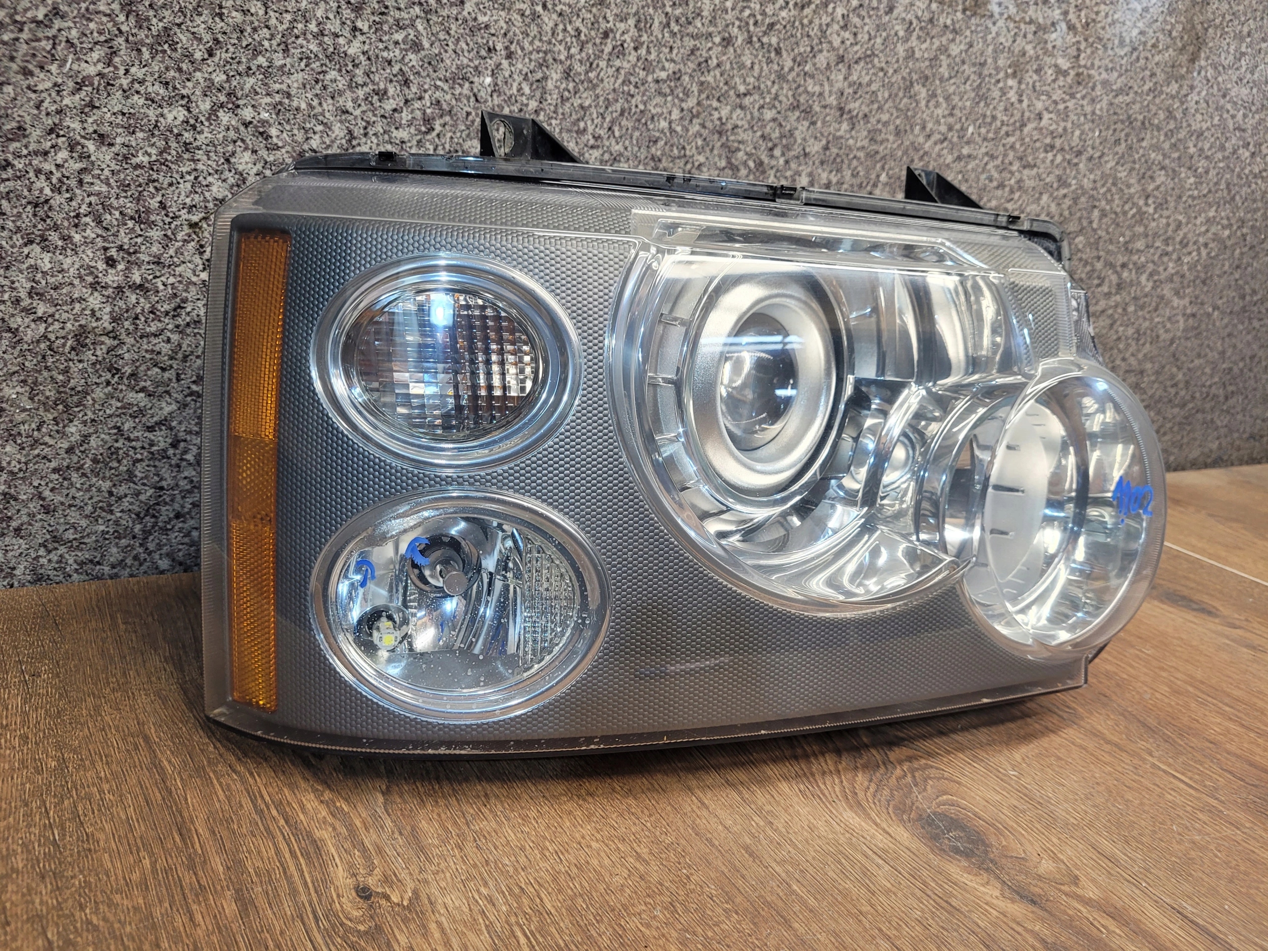 RANGE ROVER SPORT L320 XENON NATAČACI PRAVE PREDNE SVETLO