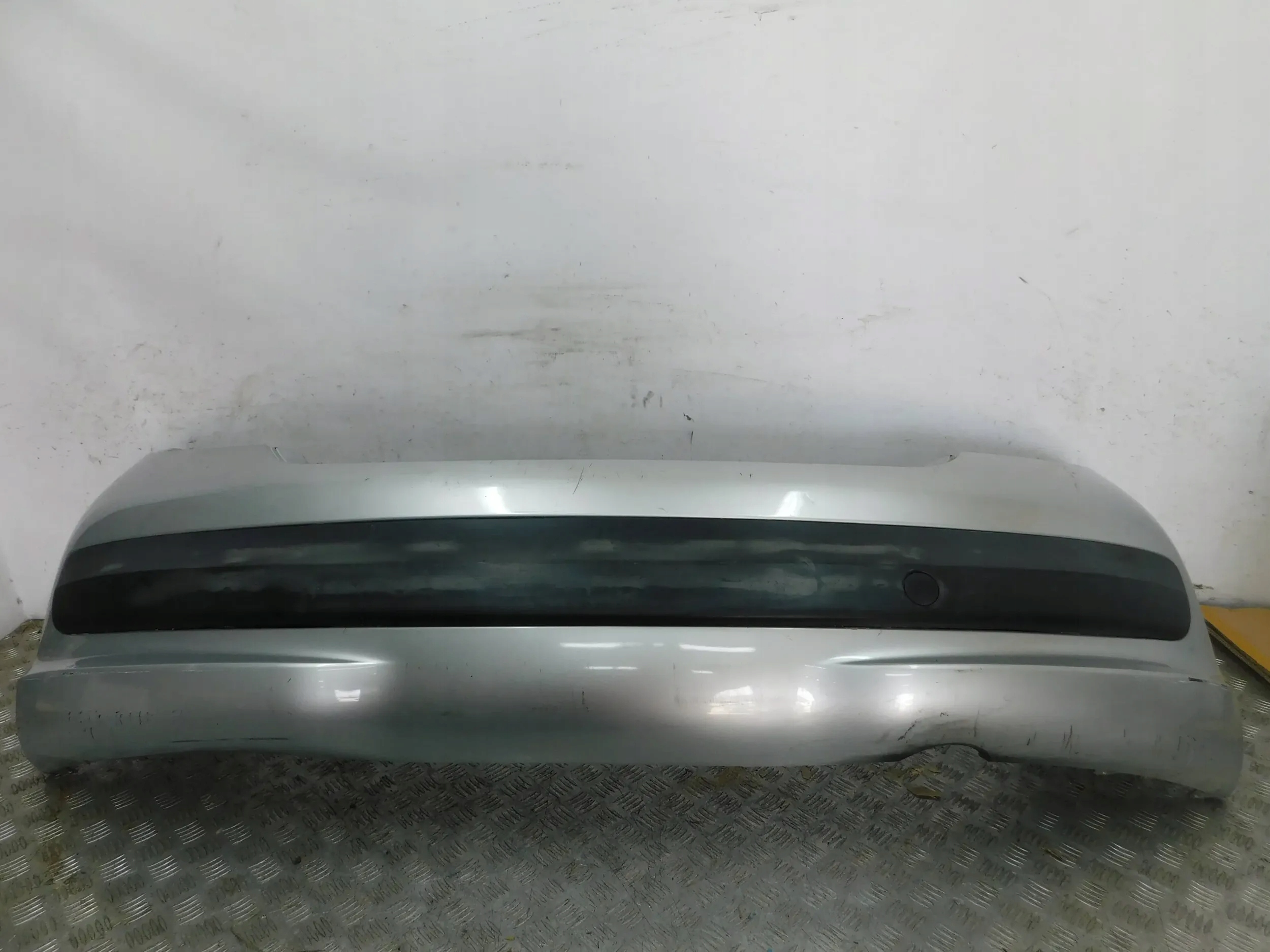 ZADNÝ NÁRAZNÍK PEUGEOT 207 HB