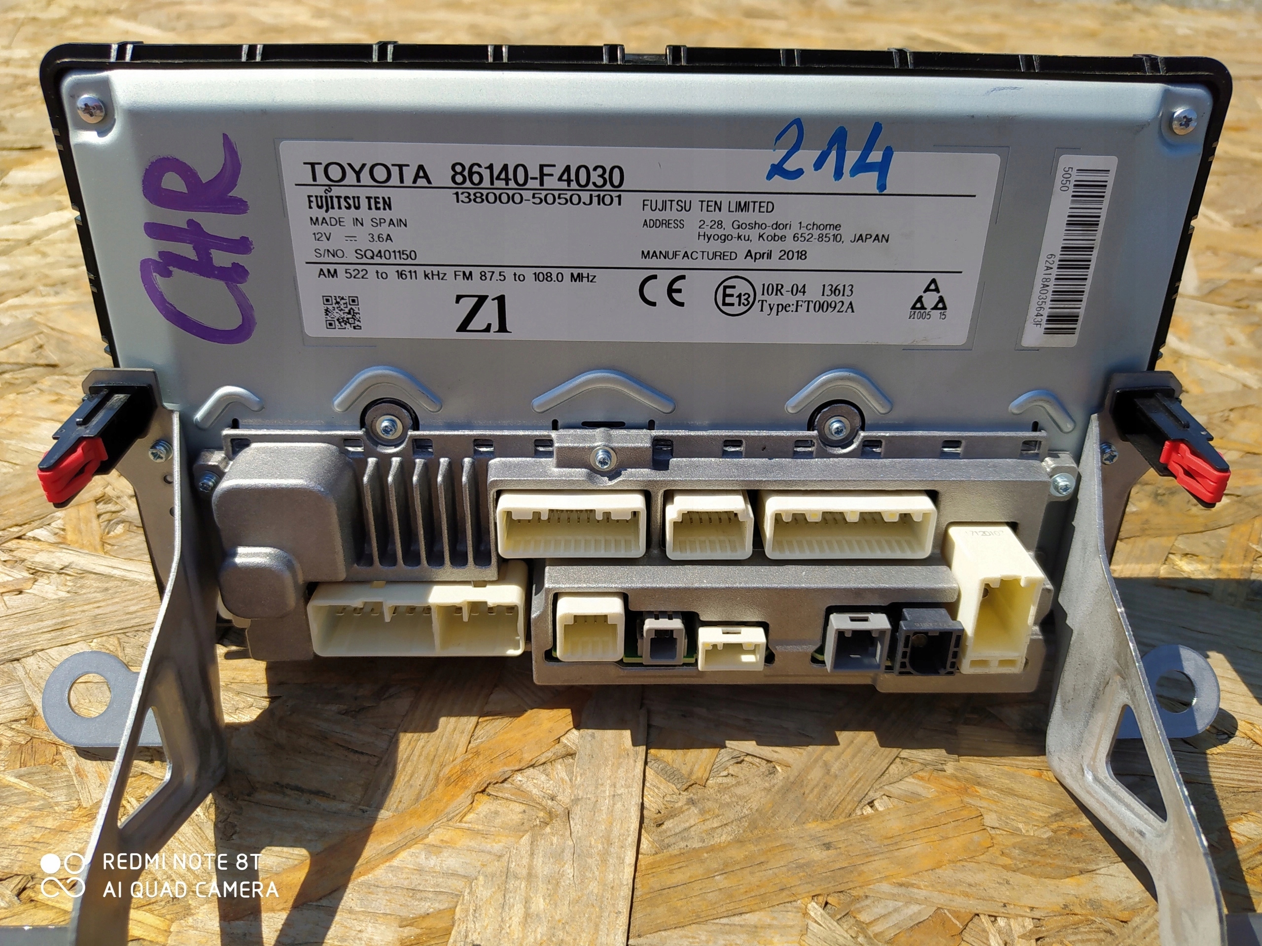 TOYOTA CHR 1.8 HYBRID DISPLEJ