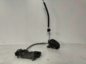 ZÁMOK PRAVÝCH PREDNÝCH DVERÍ AUDI A4 B9 15- AUDI A1 8X 14- AUDI A3 8V ZÁMOK PRAVÝCH PREDNÝCH DVERÍ AUDI A4 B9 15- AUDI A1 8X 14- AUDI A3 8V