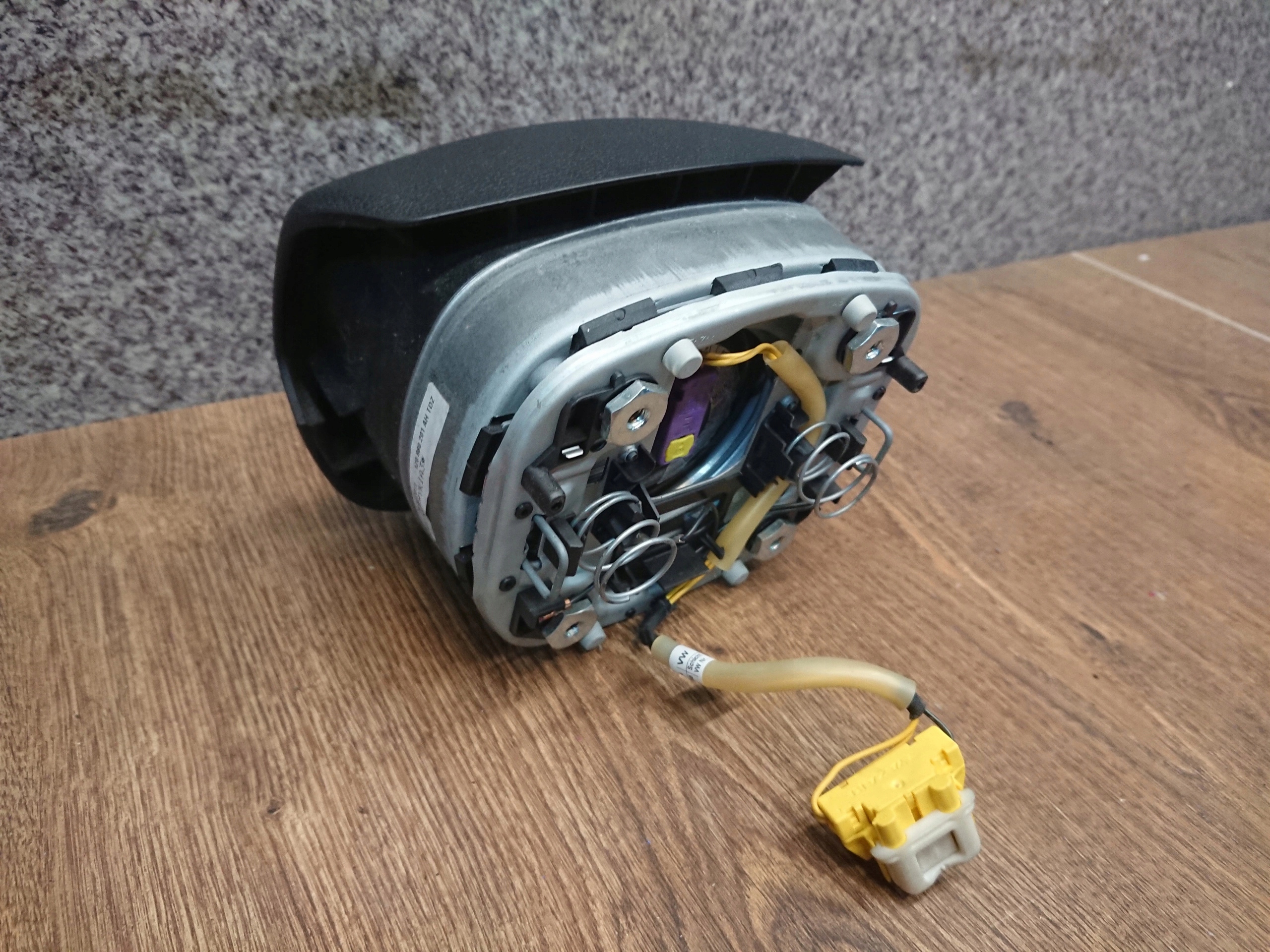 SKODA OCTAVIA 2 LIFT VOLANTOVY AIRBAG 1Z0880201AH