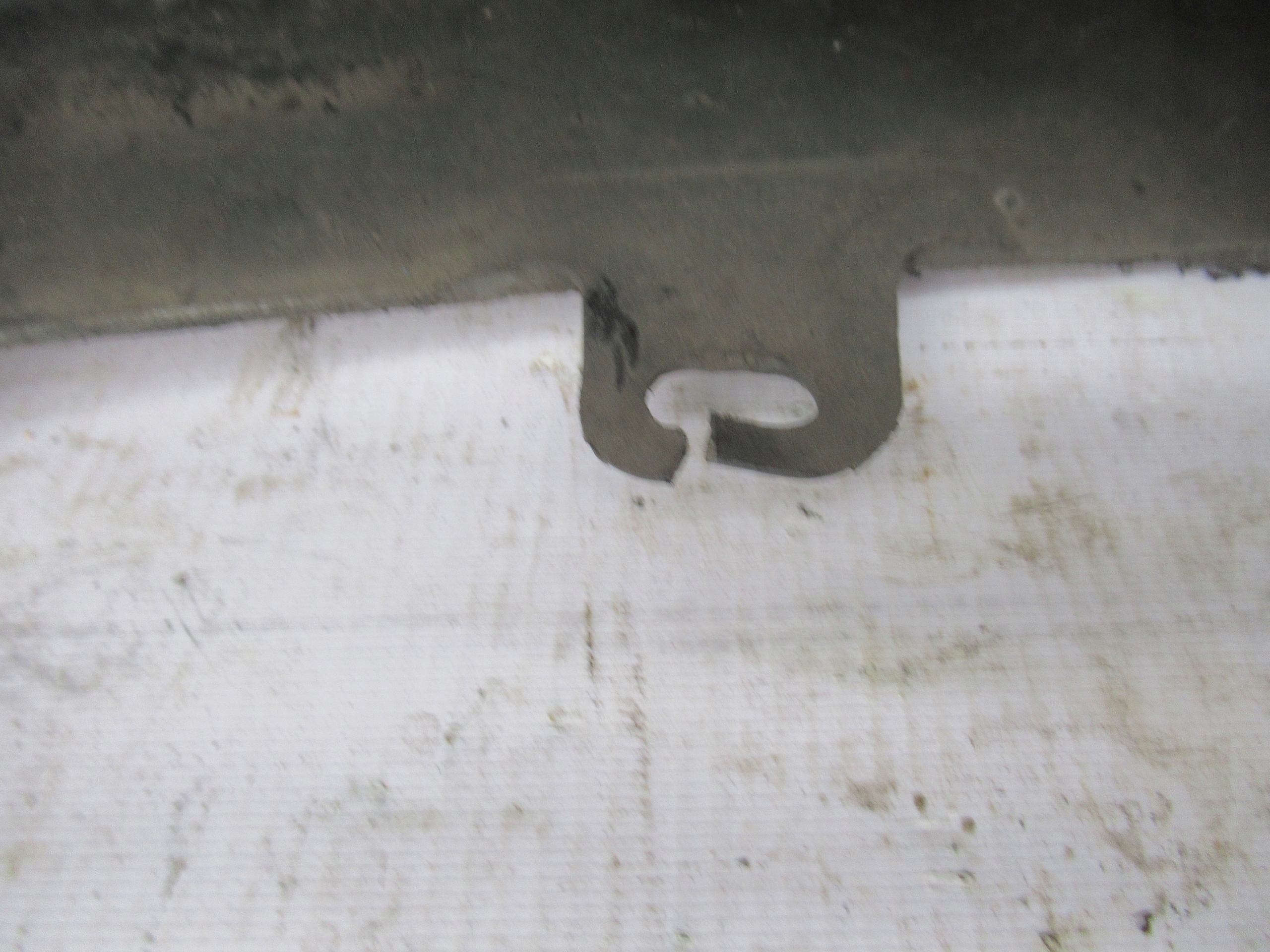 PREDNÝ NÁRAZNÍK SUBARU LEGACY 07-