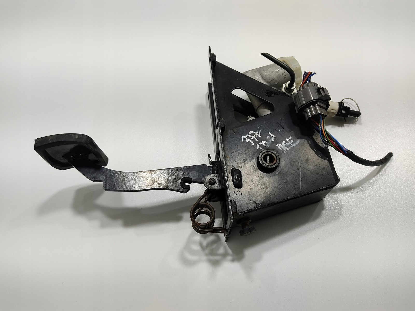 SPOJKOVÉ ČERPADLO SPOJKOVY PEDAL LAND ROVER DEFENDER 2.4 TDCI 2007-2014