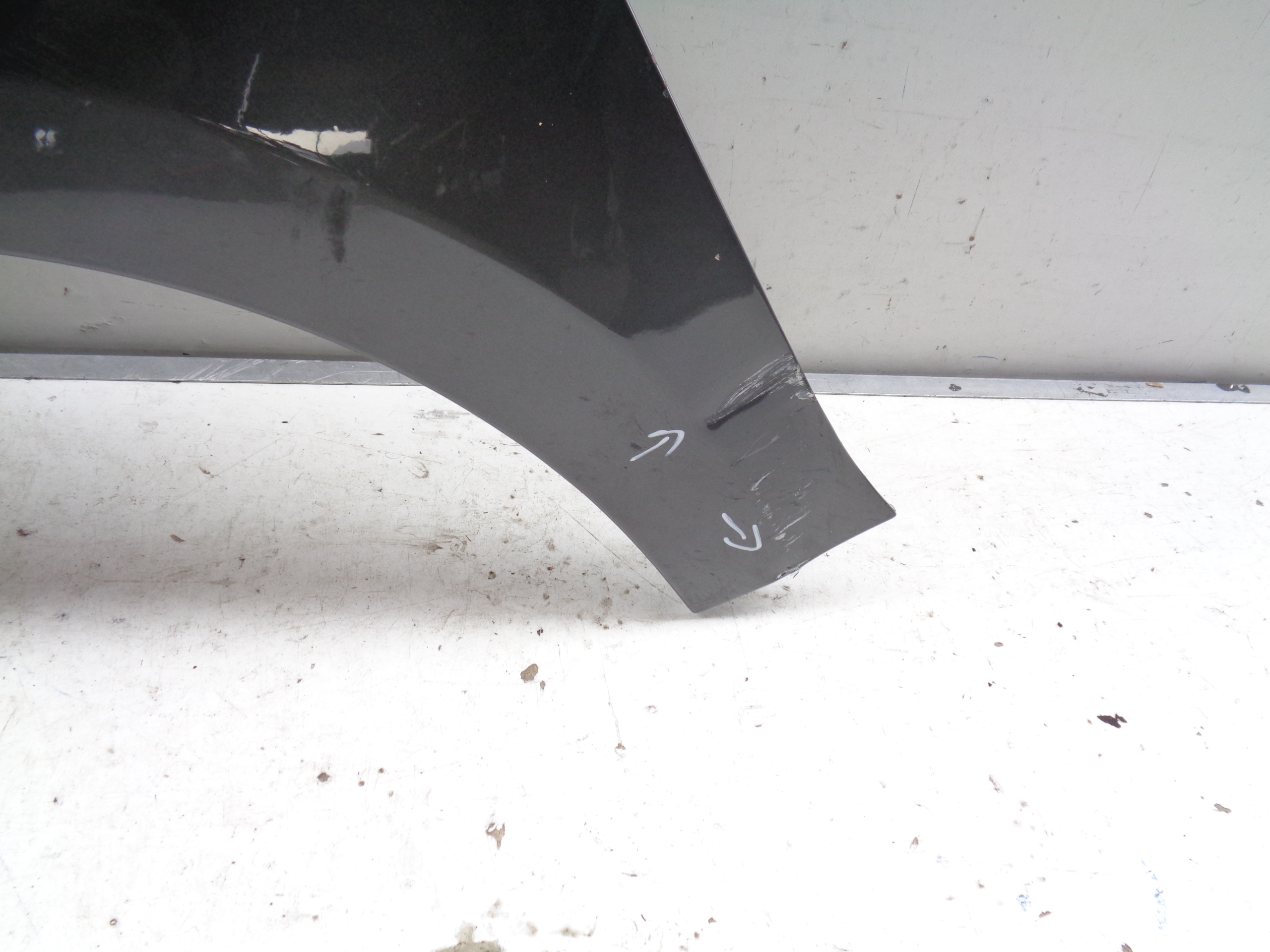 ĽAVÝ PREDNÝ BLATNÍK VW UP 1S 1S0 16- LIFT NR 44689