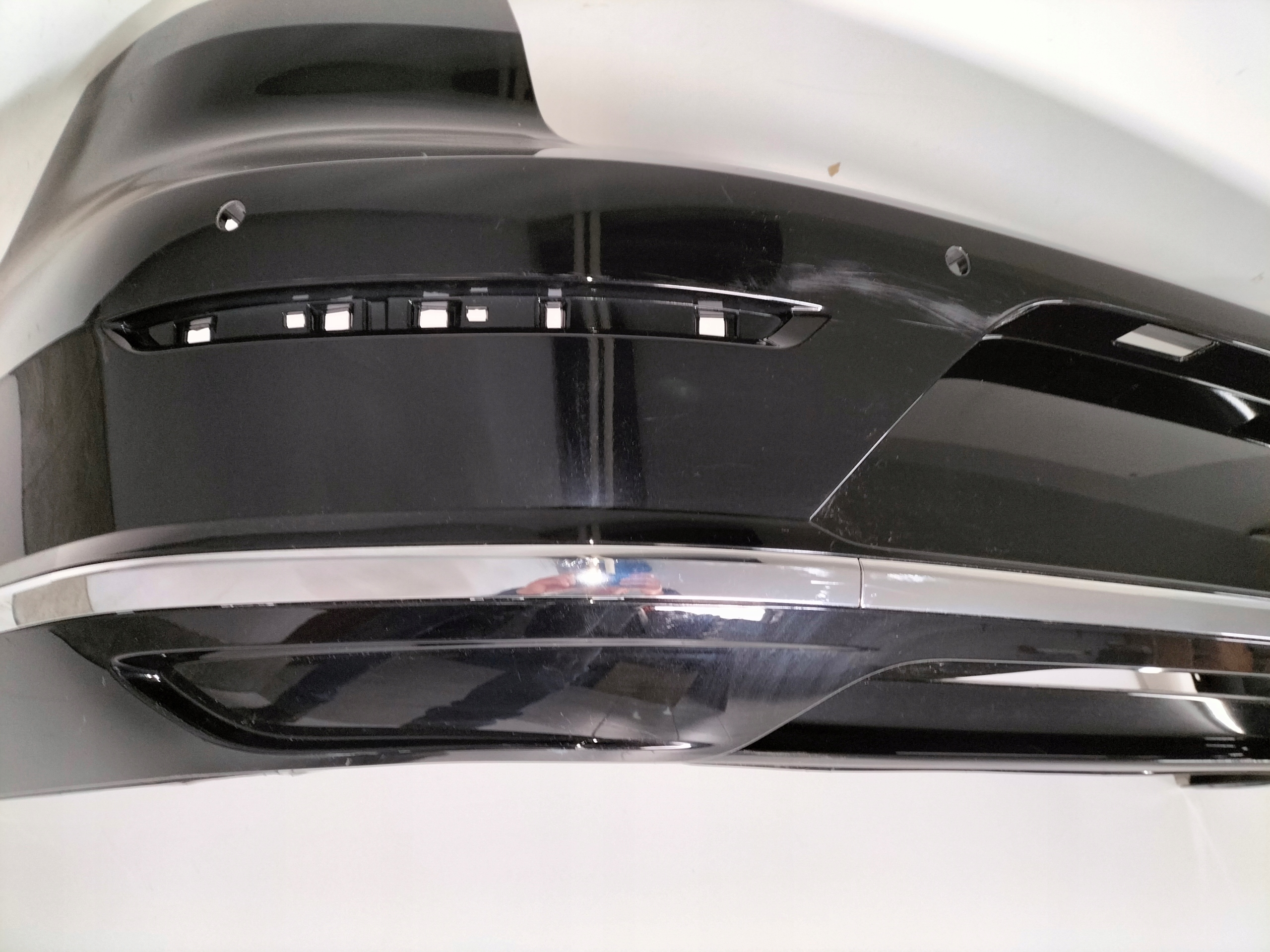 ZADNÝ NÁRAZNÍK VW ARTEON 3G8 17-