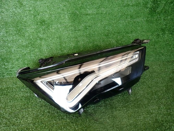 SEAT ATECA FULL LED LIFT 20- PRAVE PREDNE SVETLO