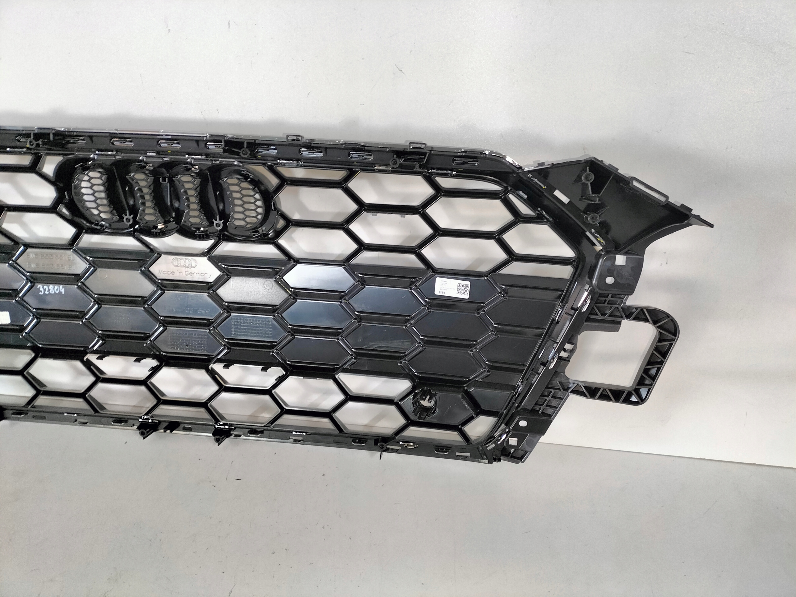 MRIEZKA LISTA AUDI A5 B9 LIFT 19- S-LINE VERZIA pod CIDLA PDC