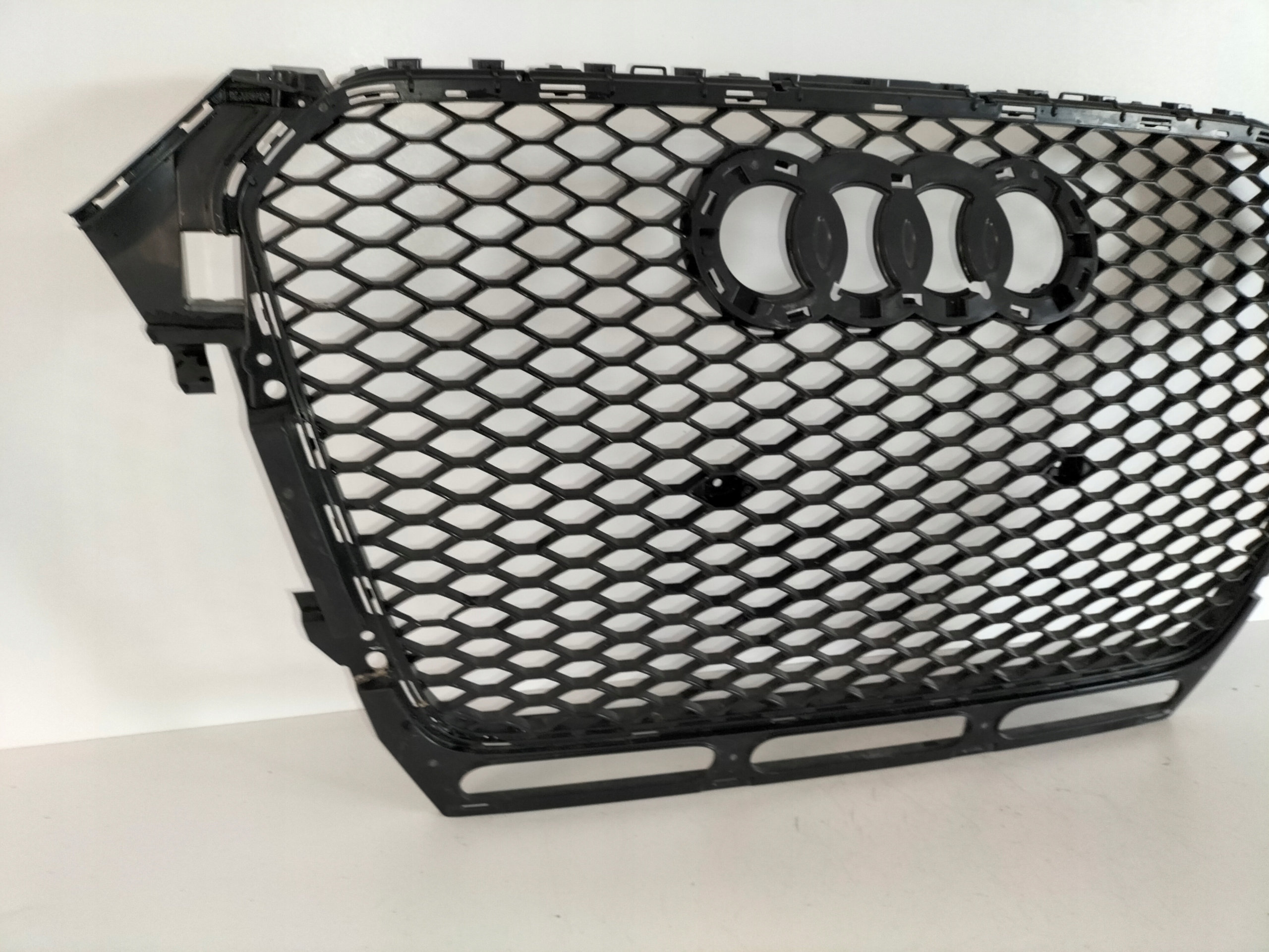 MRIEZKA LISTA AUDI A4 RS4 B8 LIFT 12-15