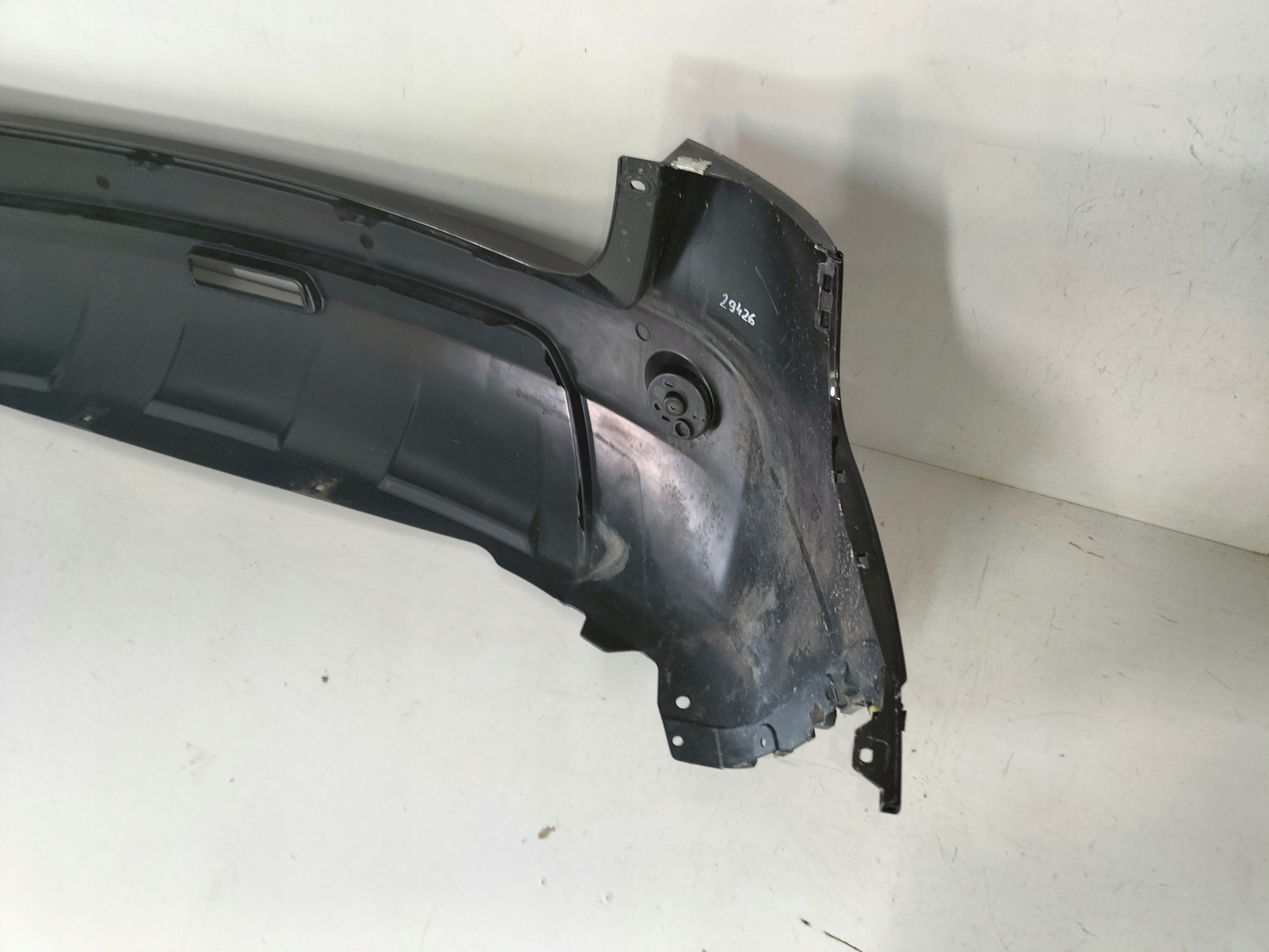 ZADNÝ NÁRAZNÍK NISSAN QASHQAI 06-09