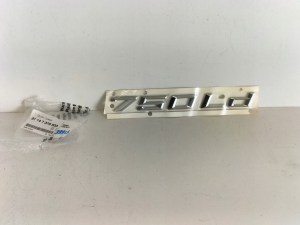 ZNAK EMBLEM napis ZADNEJ KAPOTY BMW 7 G11 G12 15- ZNAK EMBLEM napis ZADNEJ KAPOTY BMW 7 G11 G12 15-