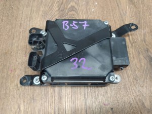 LEXUS IS300H RIADIACA JEDNOTKA 89650-53171 LEXUS IS300H RIADIACA JEDNOTKA 89650-53171