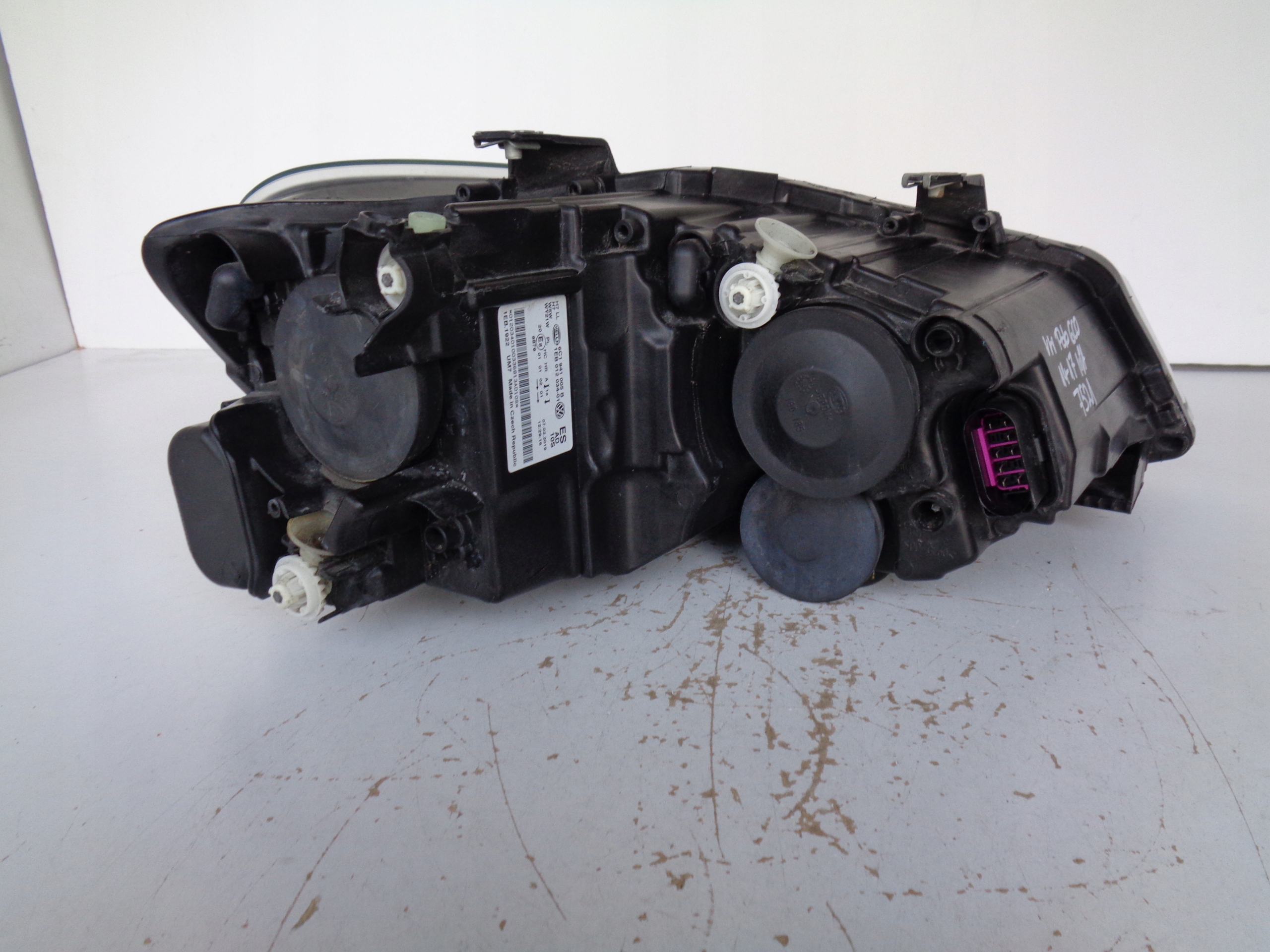 LAVE PREDNE SVETLO VW POLO 6C 6C0 14-17 LIFT