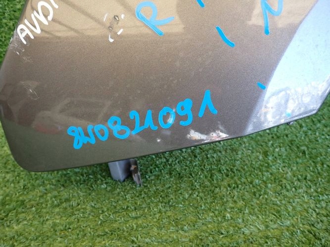 AUDI A4 B9 15-19 ĽAVÝ PREDNÝ BLATNÍK