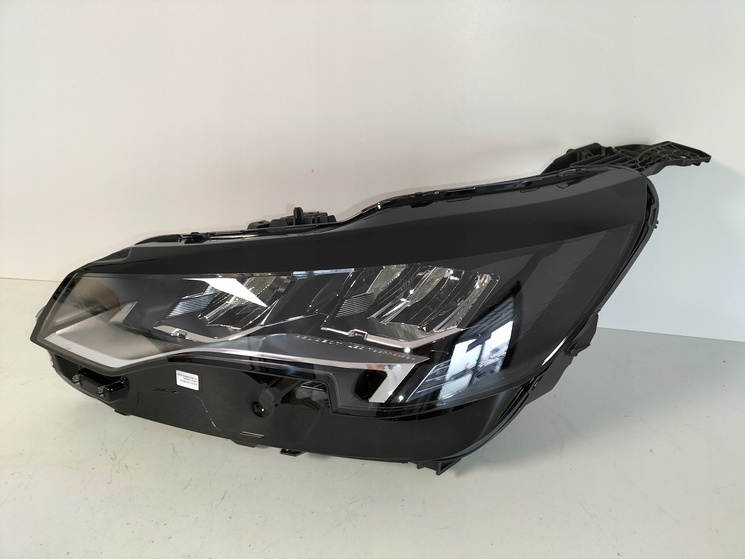 LAVE PREDNE SVETLO PEUGEOT 3008 II 5008 II LIFT 20- FULL LED