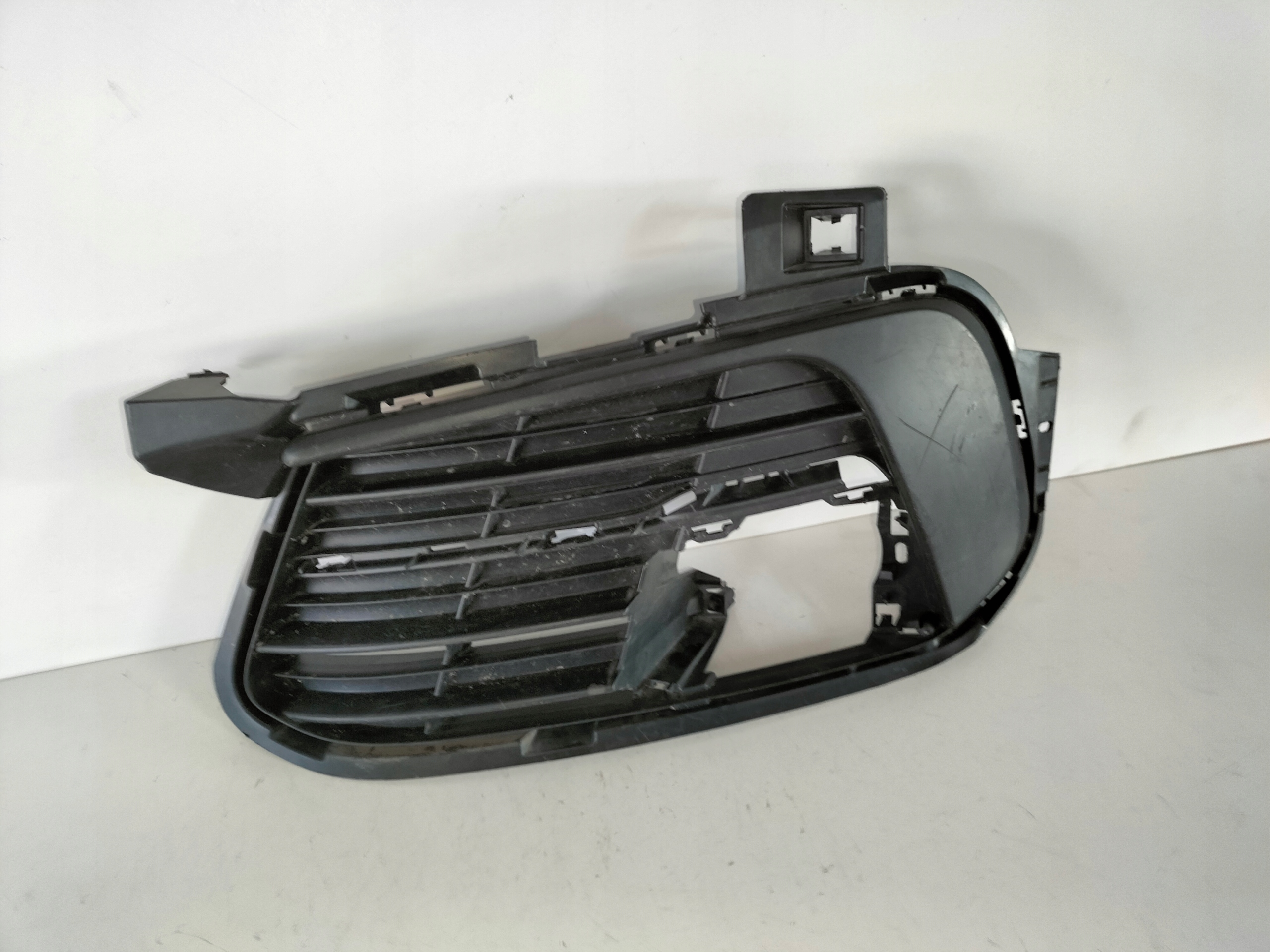 LAVA LISTA MRIEZKA PEUGEOT 308 T9 LIFT 17-