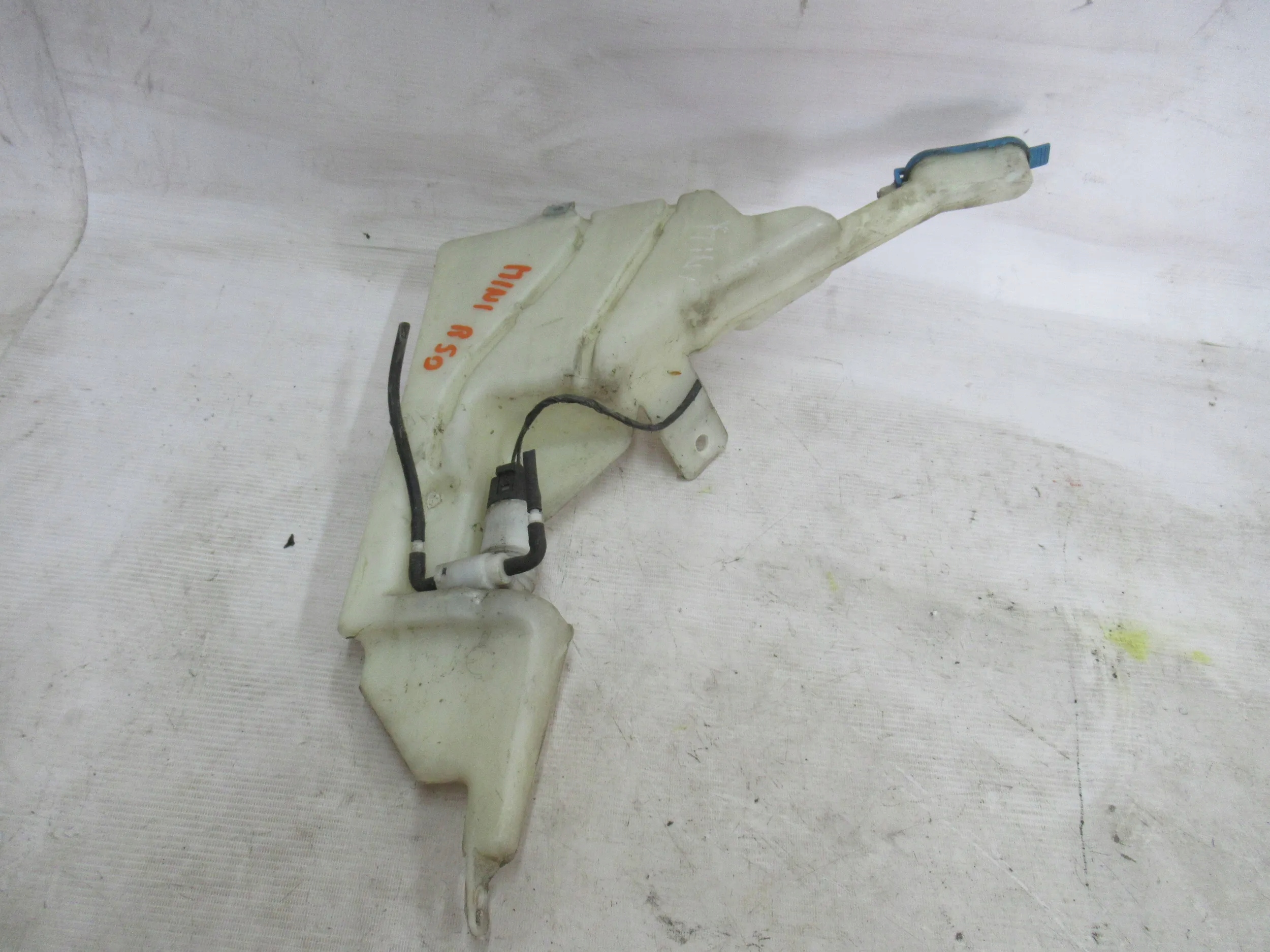 NÁDOBKA OSTREKOVAČOV MINI COOPER R50