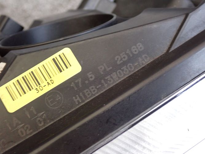 FORD FIESTA MK8 VIII 17- LAVE PREDNE SVETLO BEZ LED