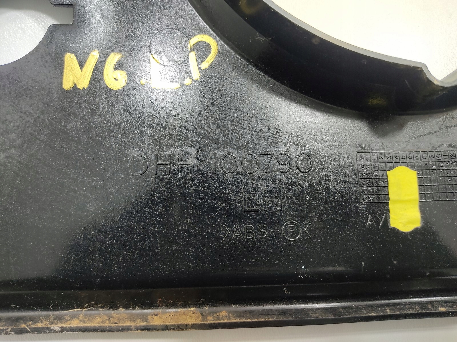 RÁMIK KRYT ĽAVÉHO SVETLA LAND ROVER DEFENDER DHH100790 1999-2014