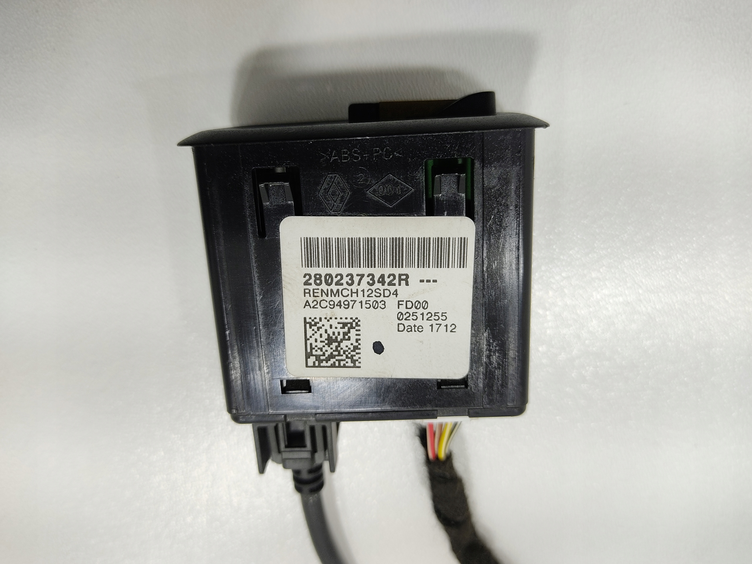 ČÍTAČKA KARIET SD USB RENAULT KANGOO III 280237342R 2014-2020 LIFT